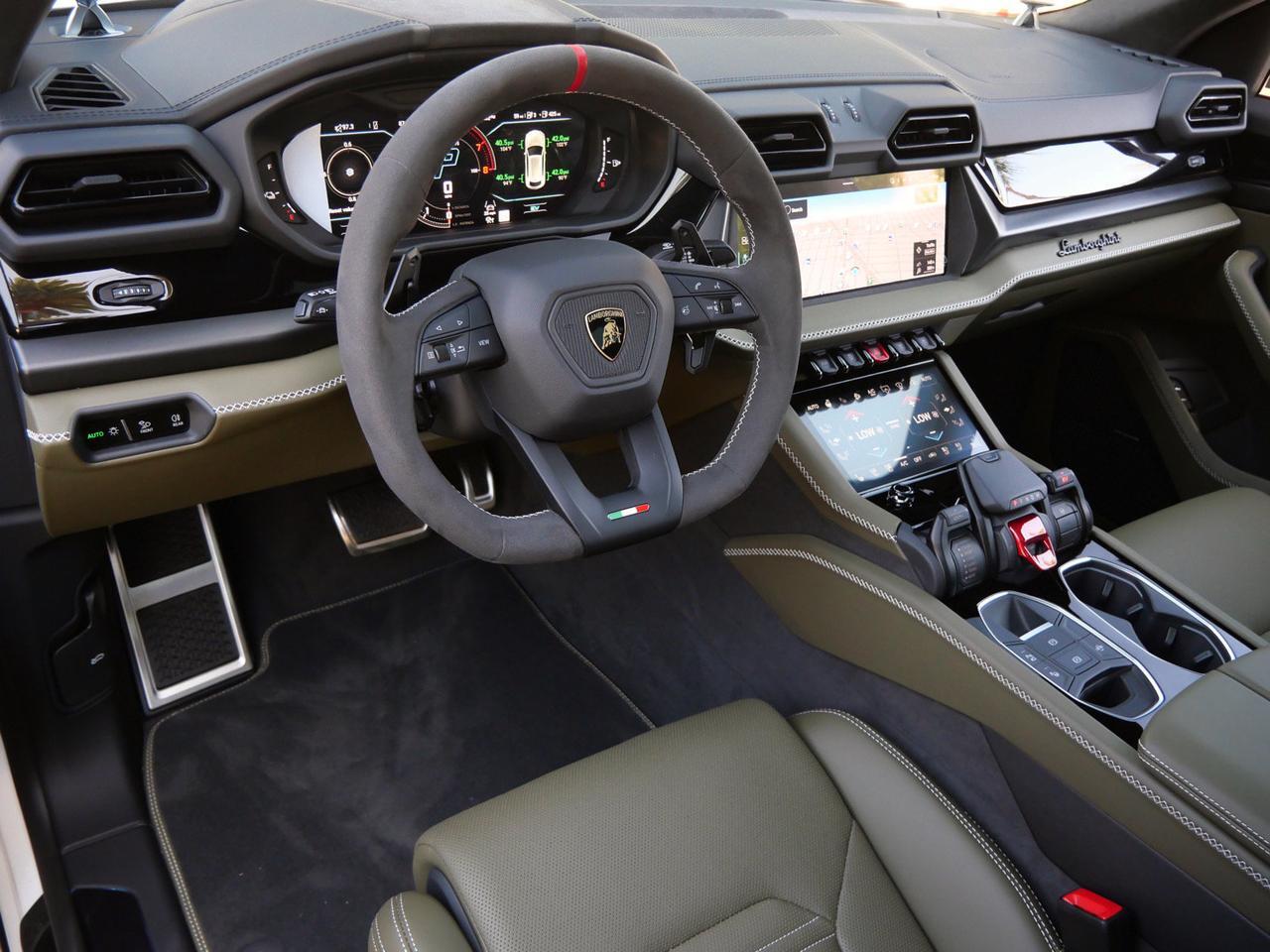 2026 Lamborghini Urus SE Lawrence KS