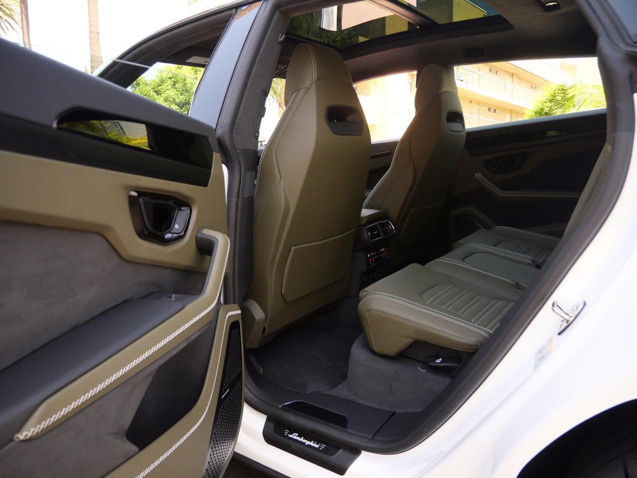 2026 Lamborghini Urus SE Lawrence KS