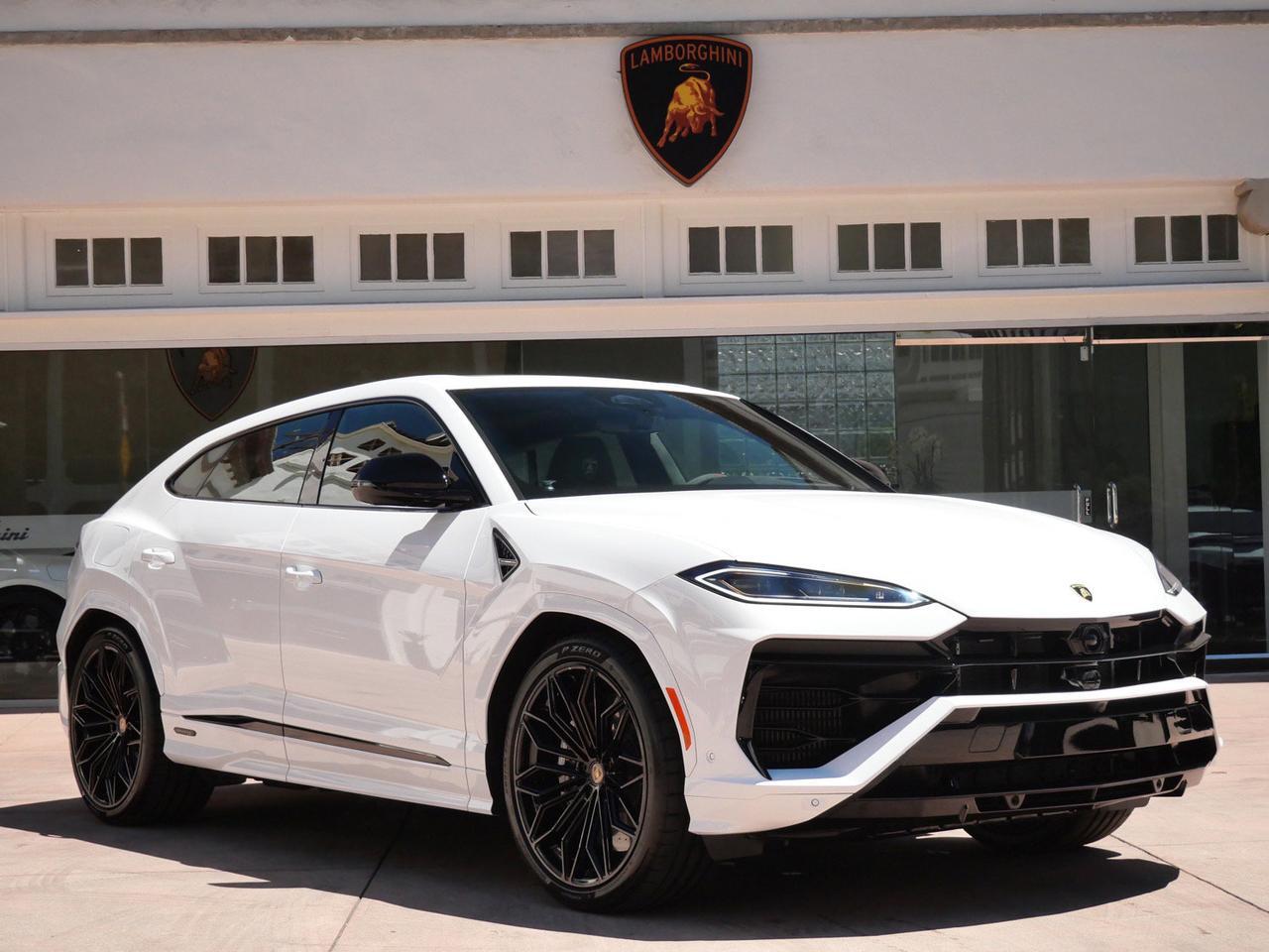 2026 Lamborghini Urus SE