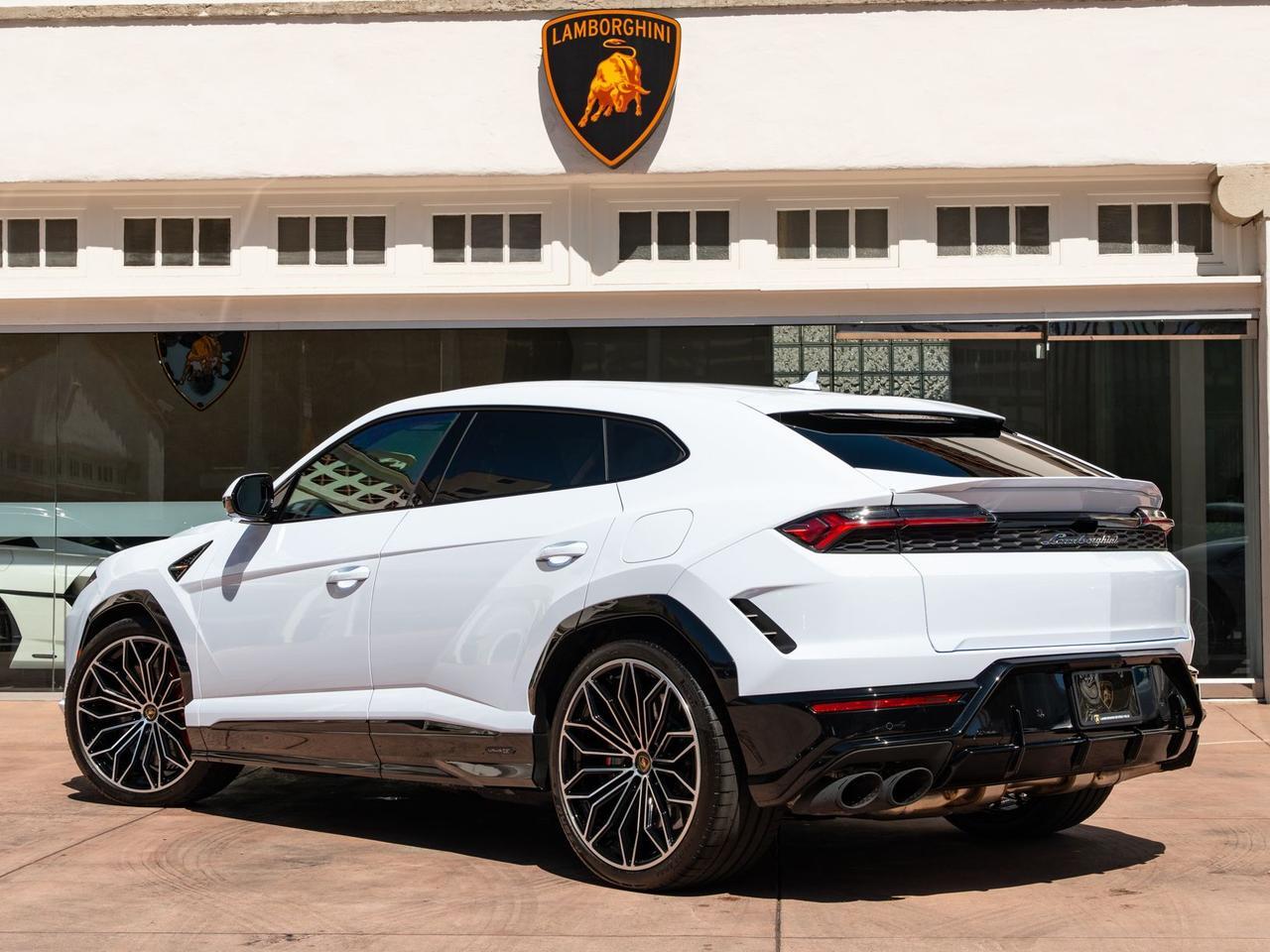 2026 Lamborghini Urus SE SE Lawrence KS