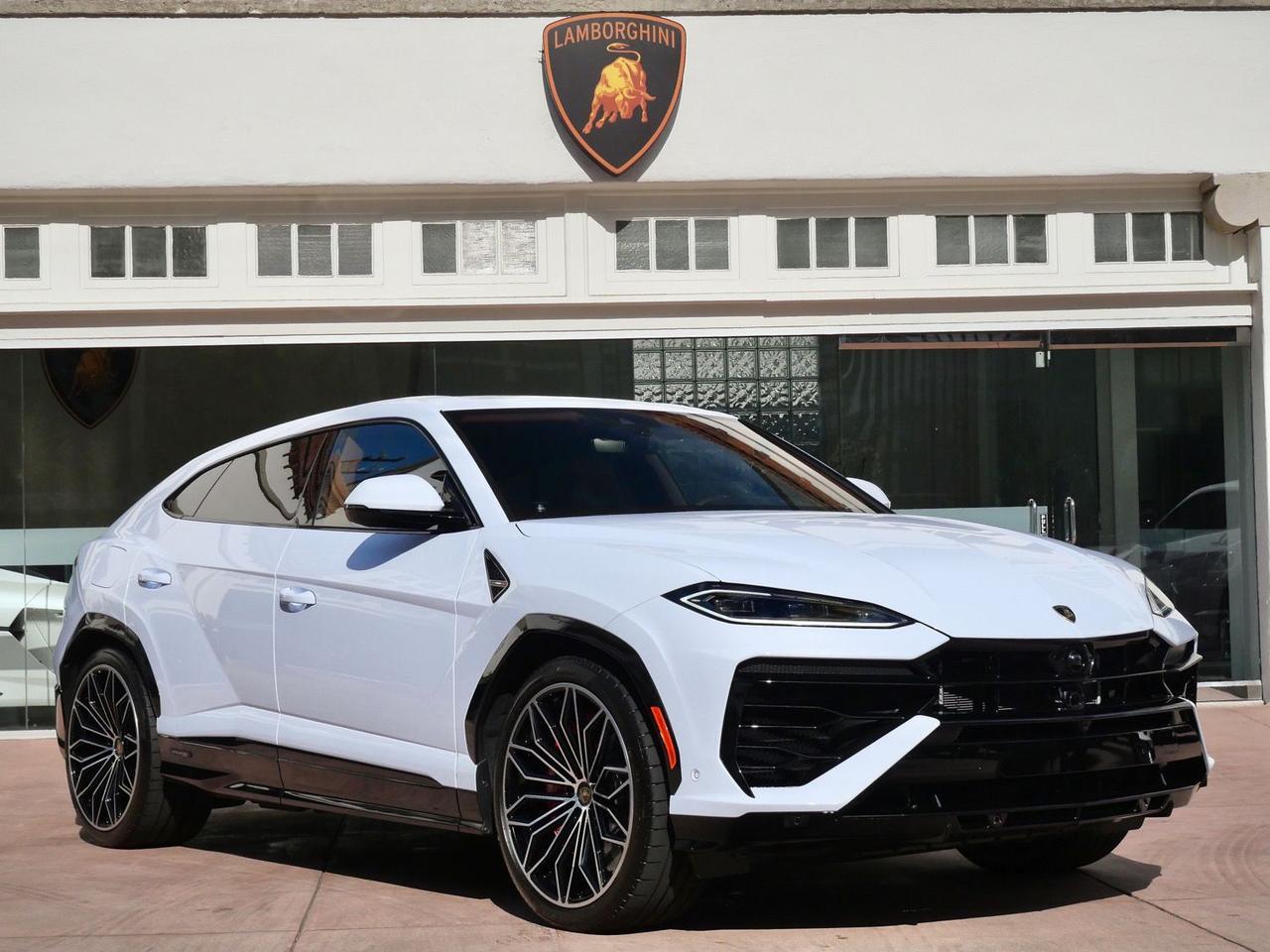 2026 Lamborghini Urus SE