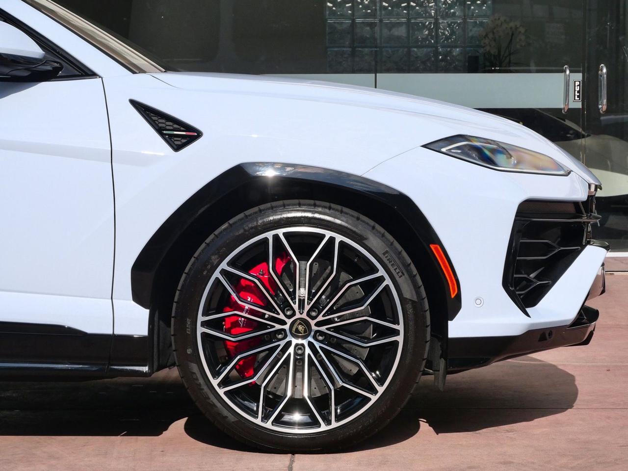 2026 Lamborghini Urus SE SE Lawrence KS