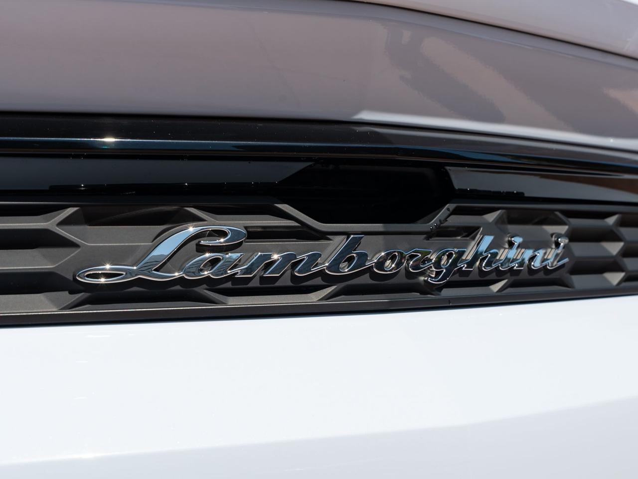 2026 Lamborghini Urus SE SE Lawrence KS