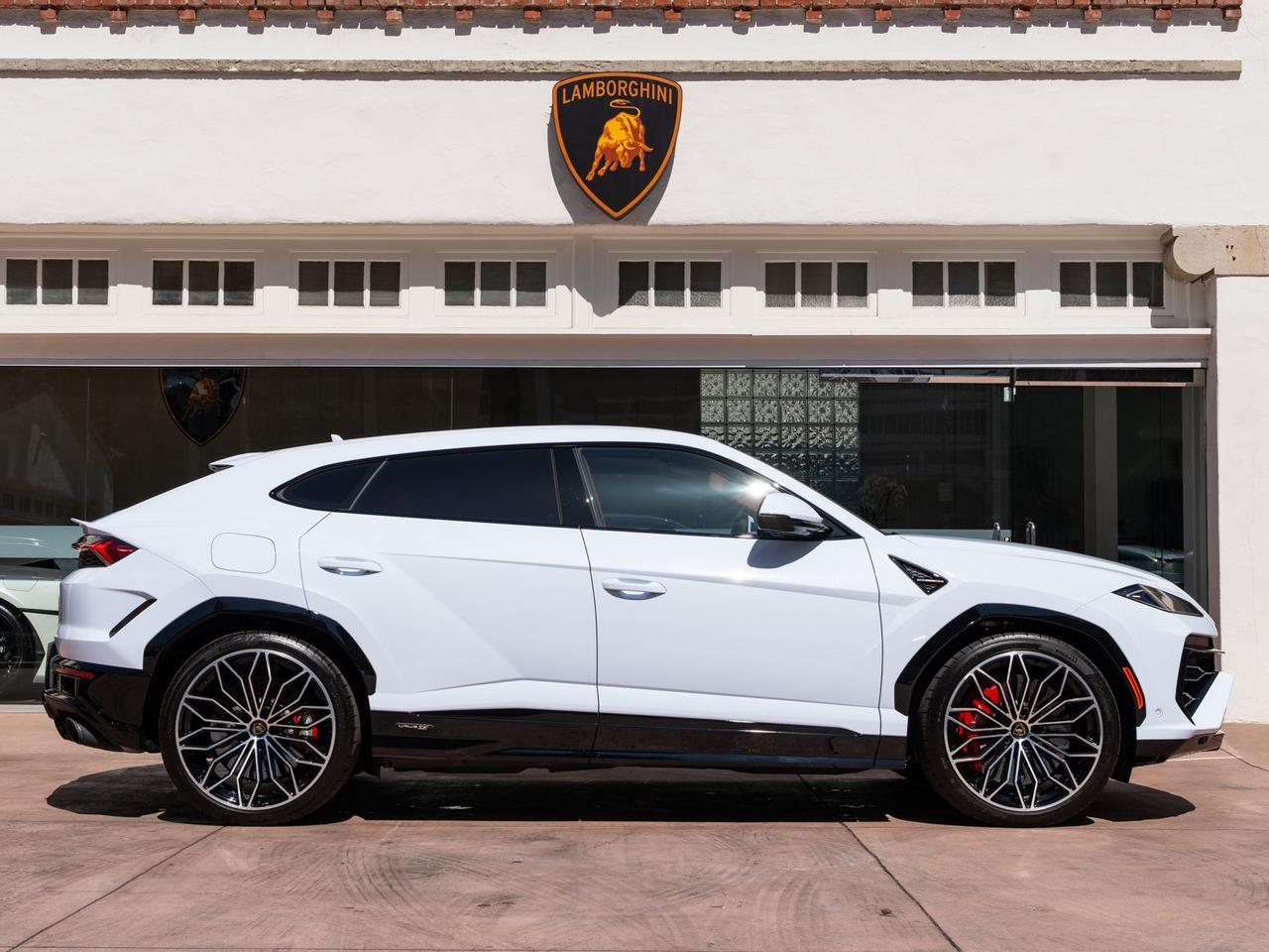 2026 Lamborghini Urus SE SE