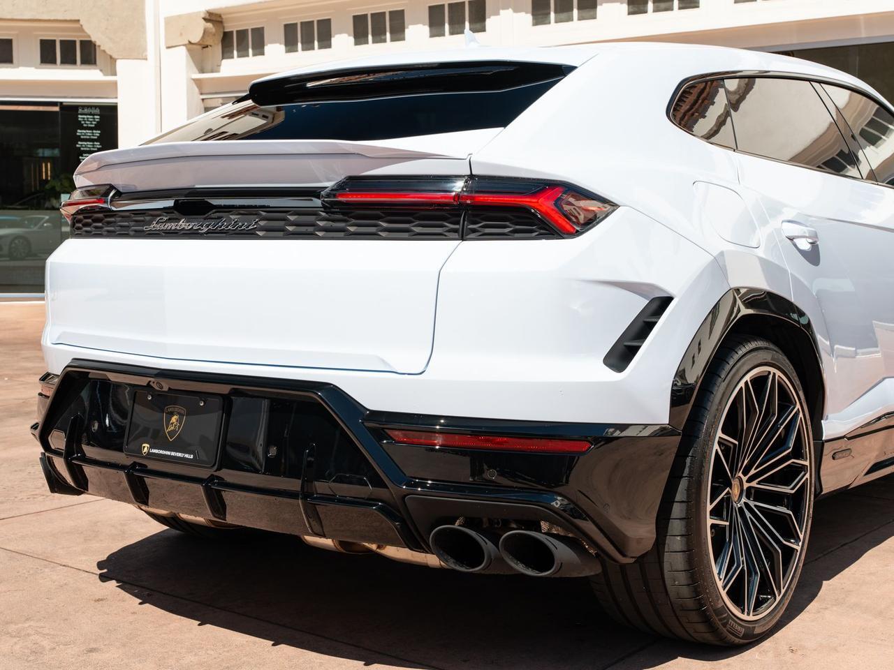 2026 Lamborghini Urus SE SE Lawrence KS
