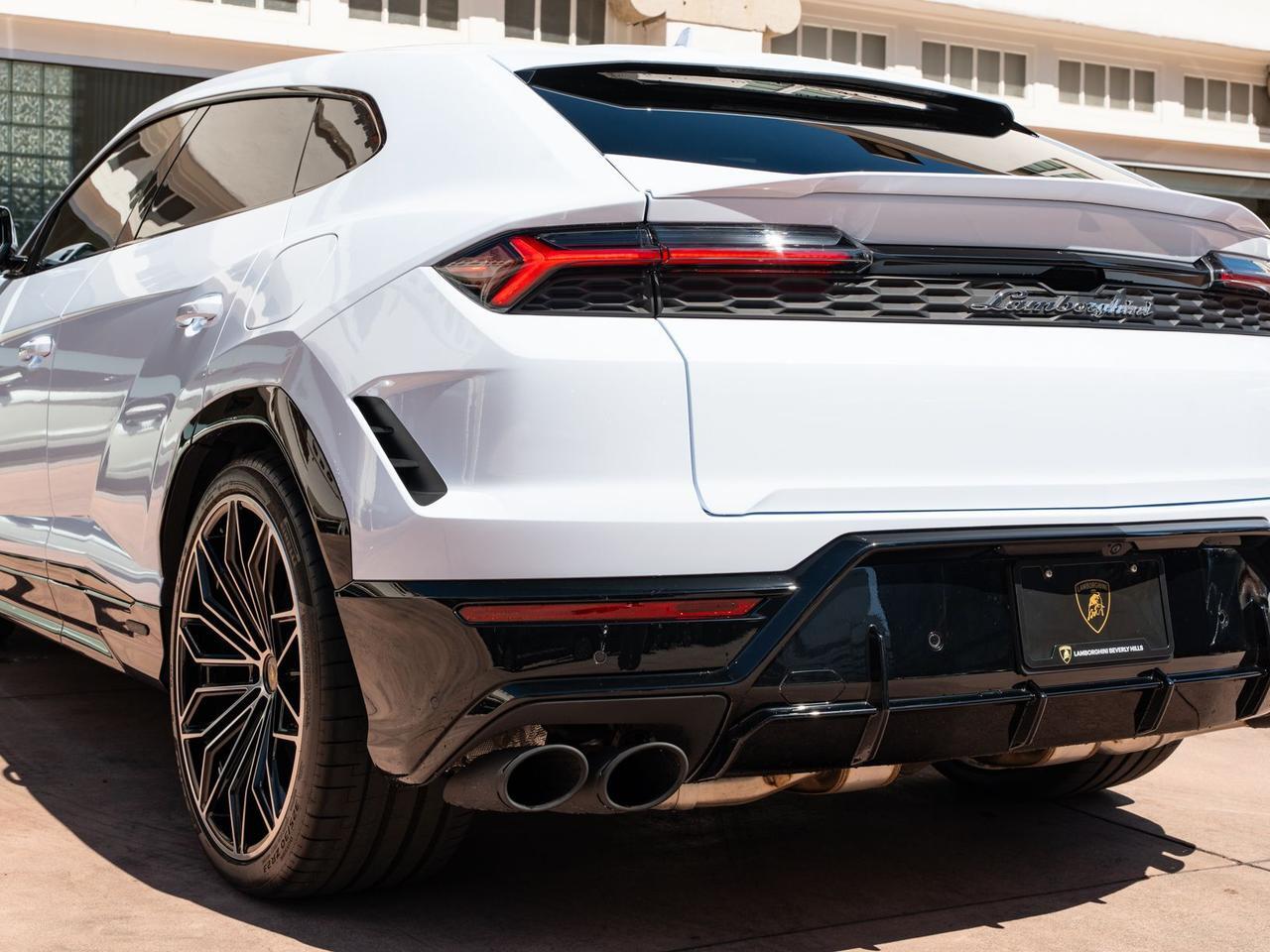 2026 Lamborghini Urus SE SE Lawrence KS