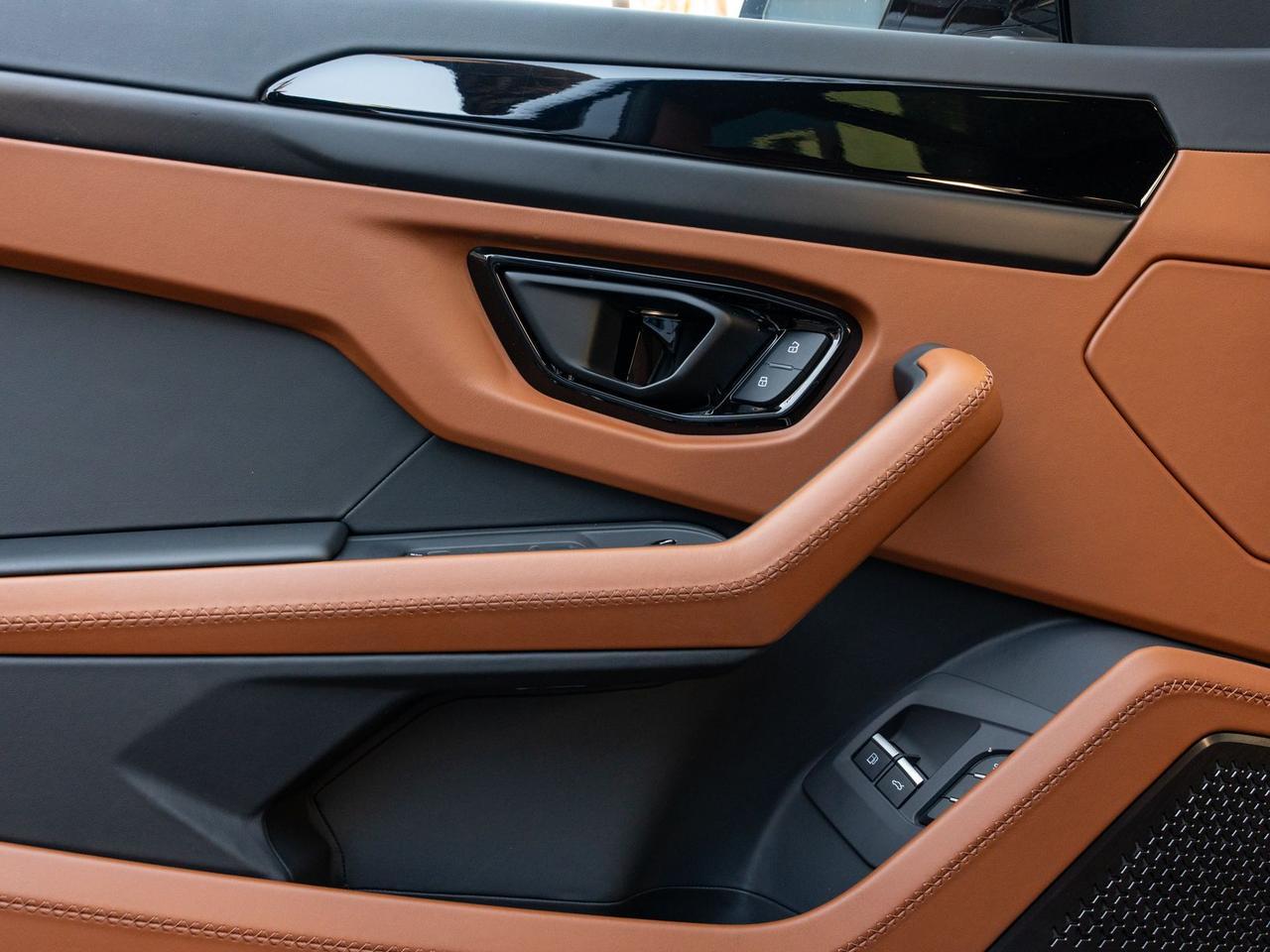 2026 Lamborghini Urus SE SE Lawrence KS