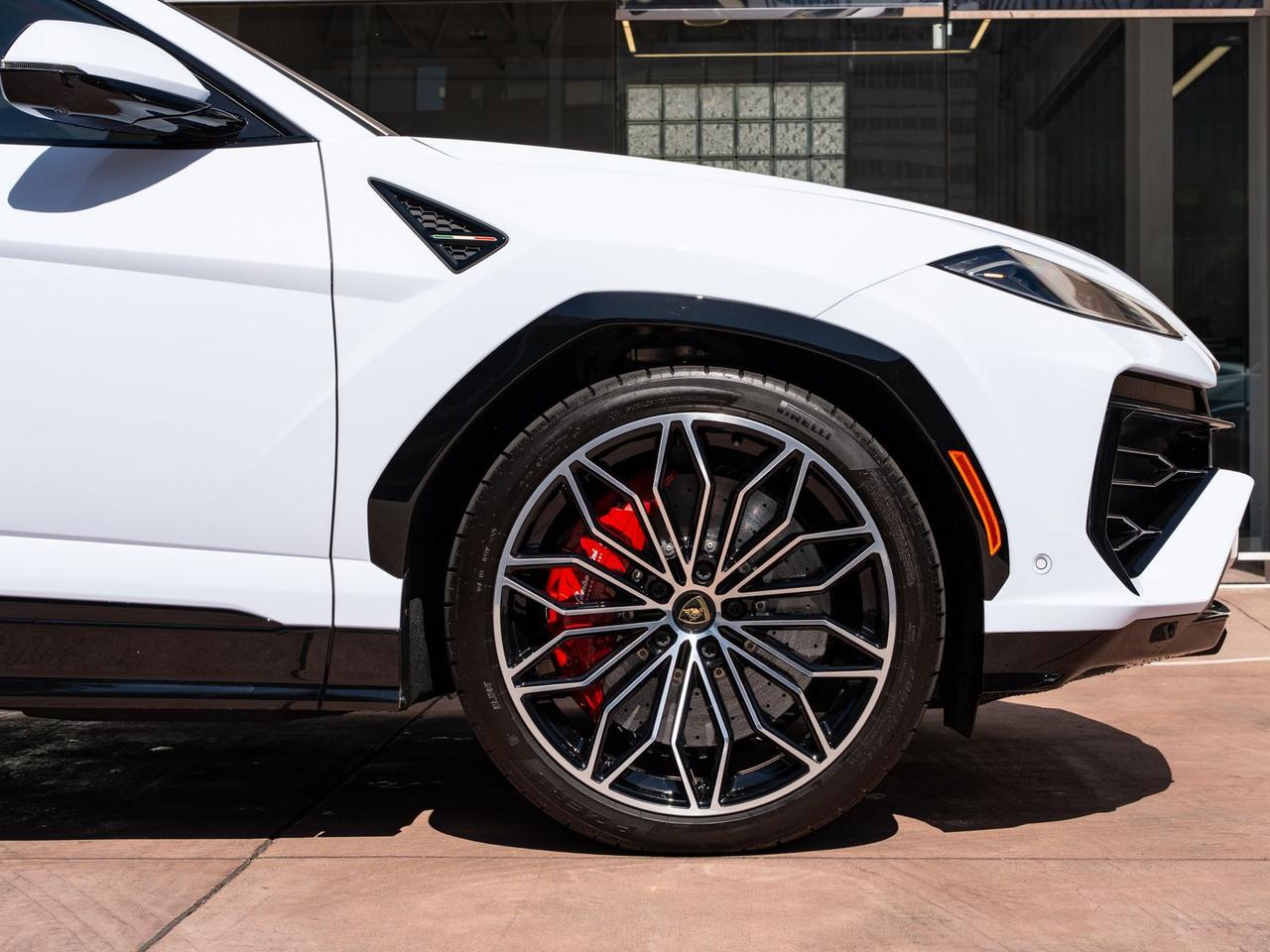 2026 Lamborghini Urus SE SE Lawrence KS