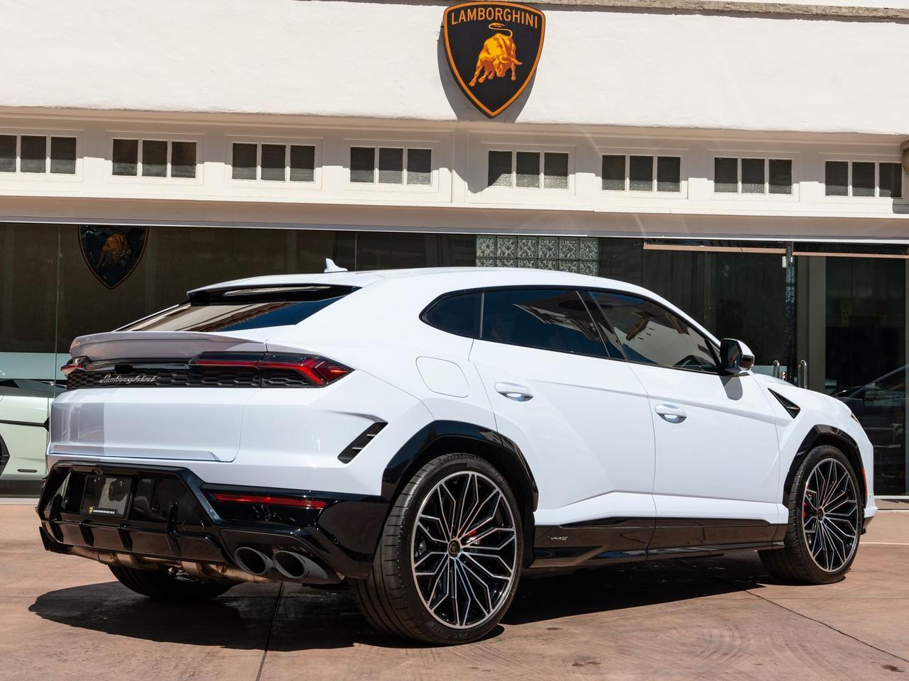 2026 Lamborghini Urus SE SE
