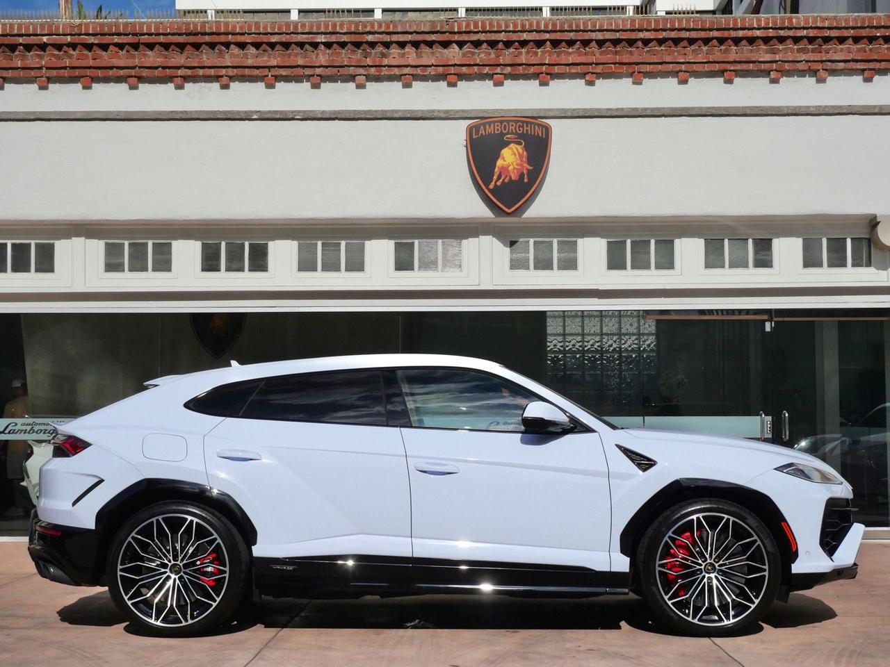 2026 Lamborghini Urus SE SE Lawrence KS
