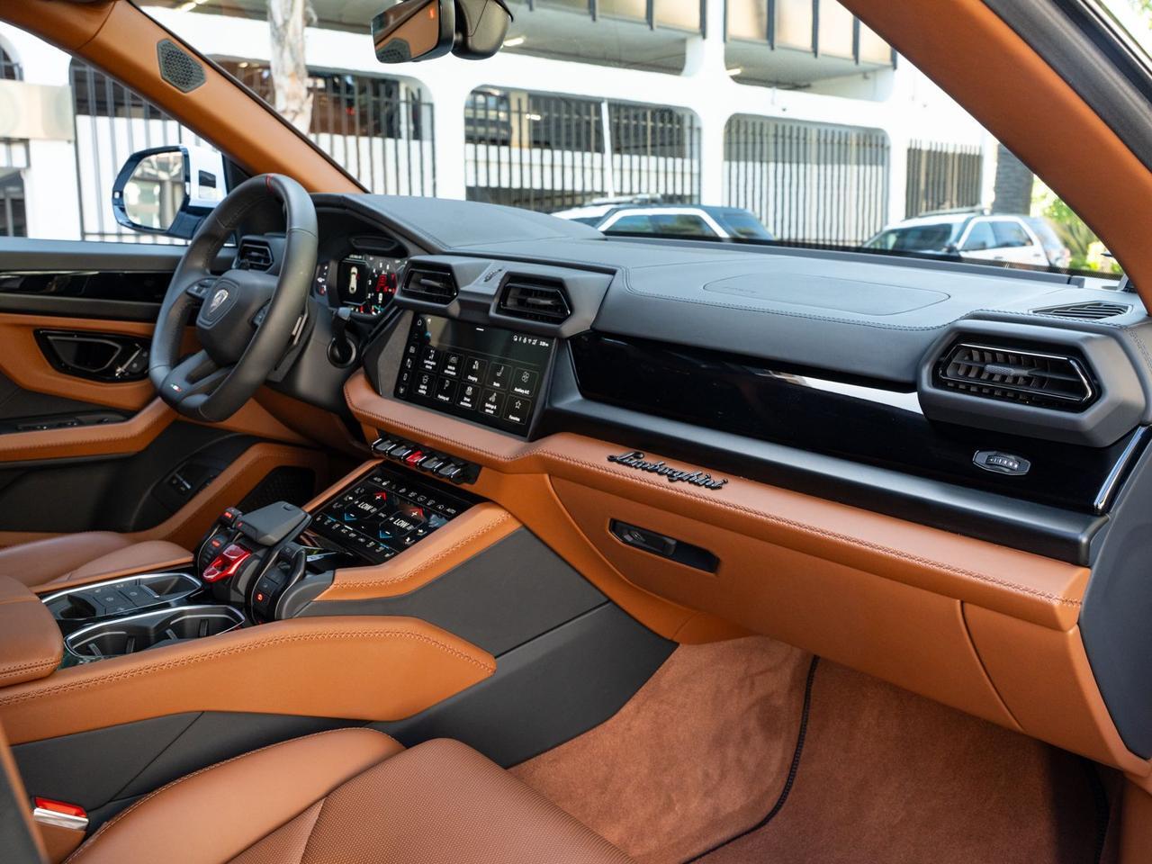 2026 Lamborghini Urus SE SE Lawrence KS