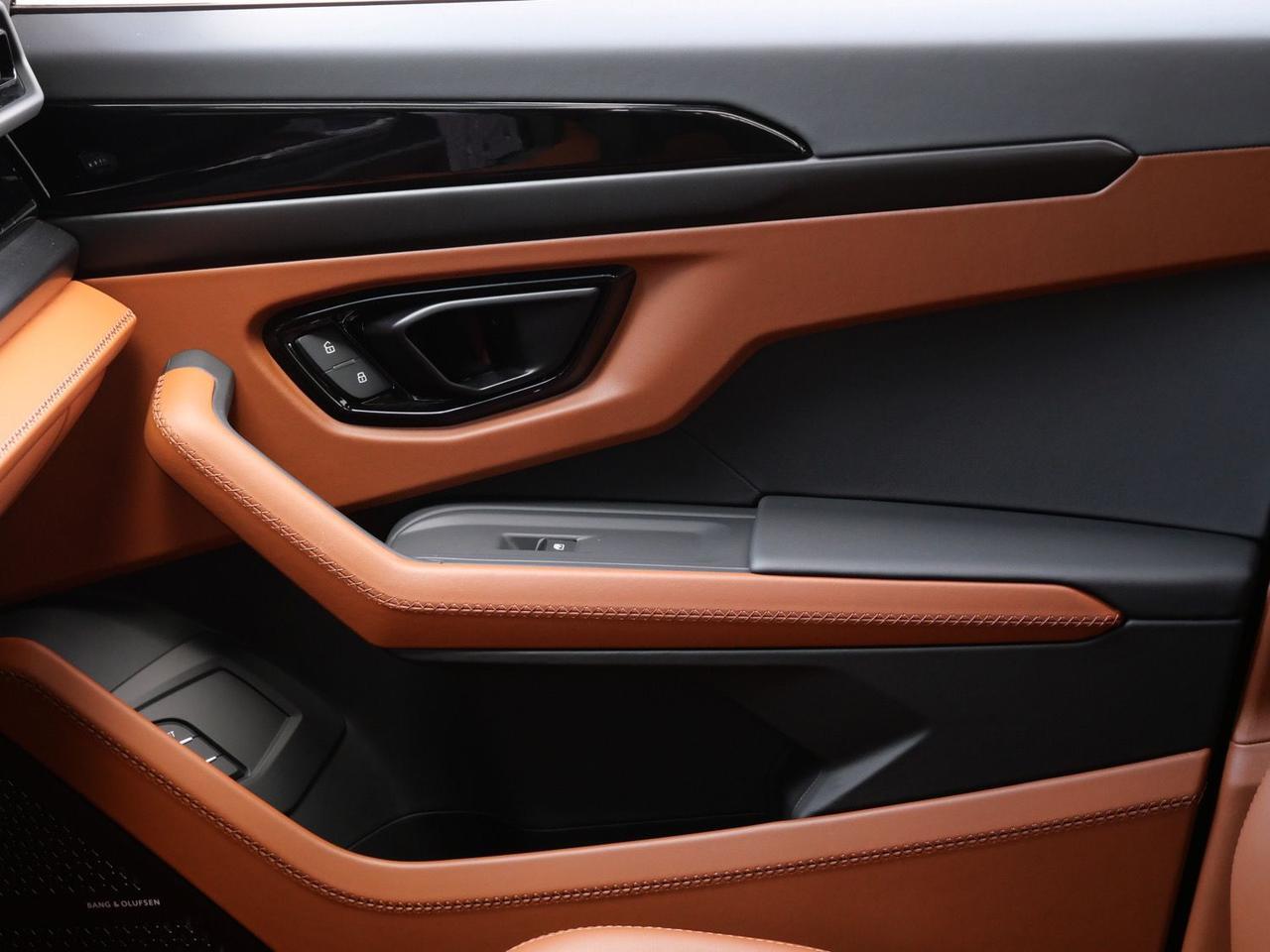 2026 Lamborghini Urus SE SE Lawrence KS