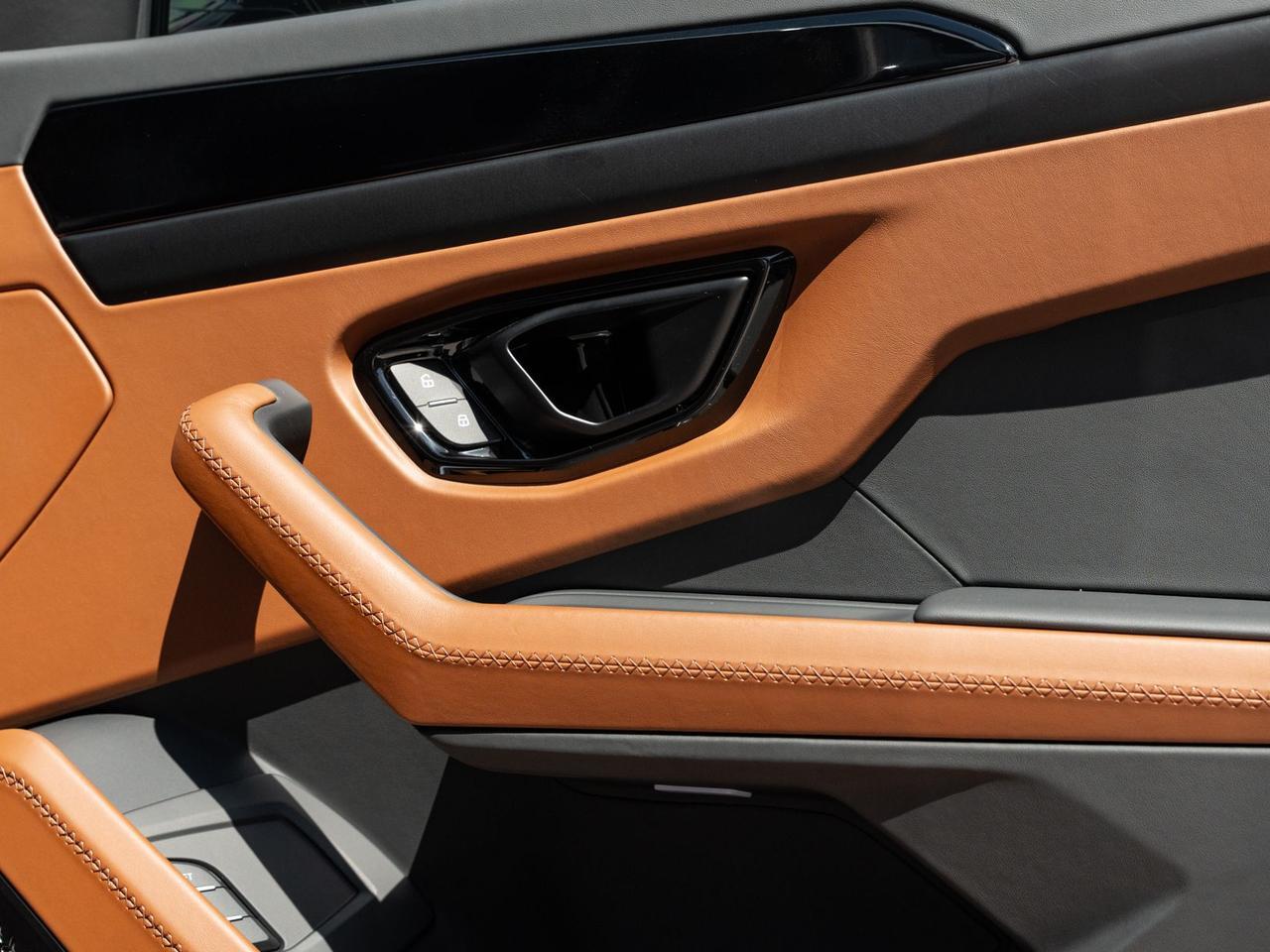 2026 Lamborghini Urus SE SE Lawrence KS