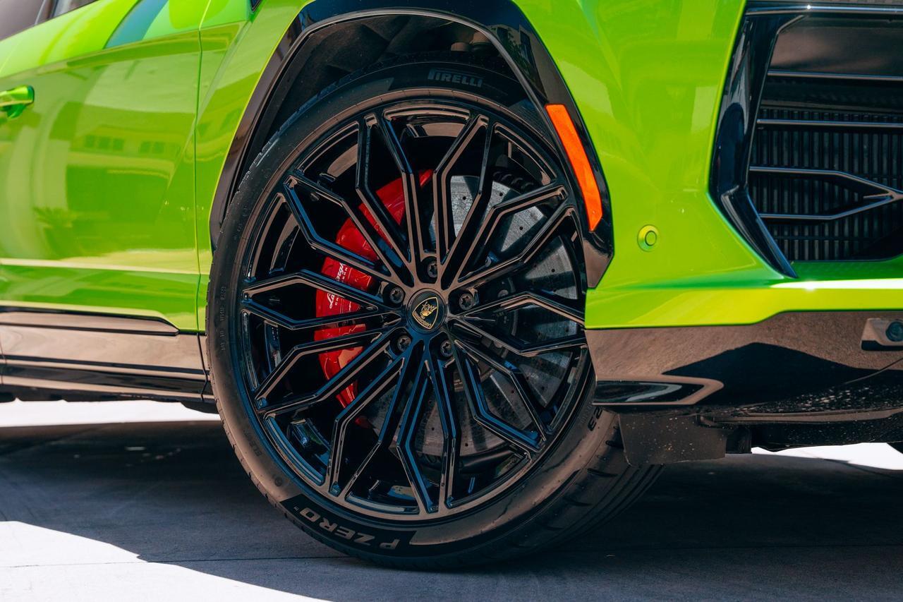 2026 Lamborghini Urus SE SE Lawrence KS