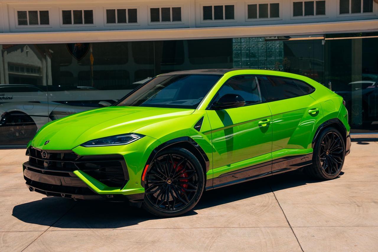 2026 Lamborghini Urus SE SE Lawrence KS