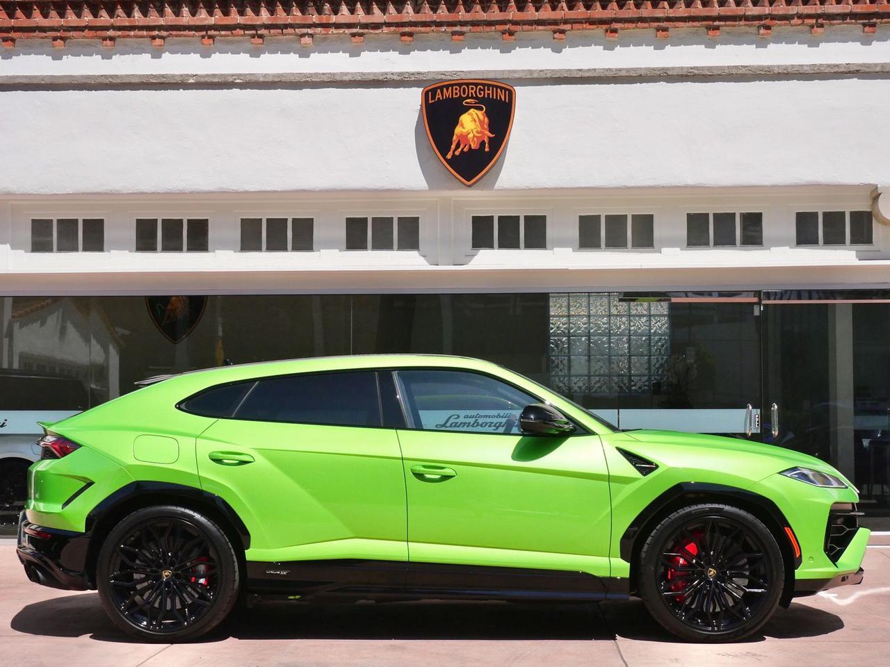 2026 Lamborghini Urus SE SE