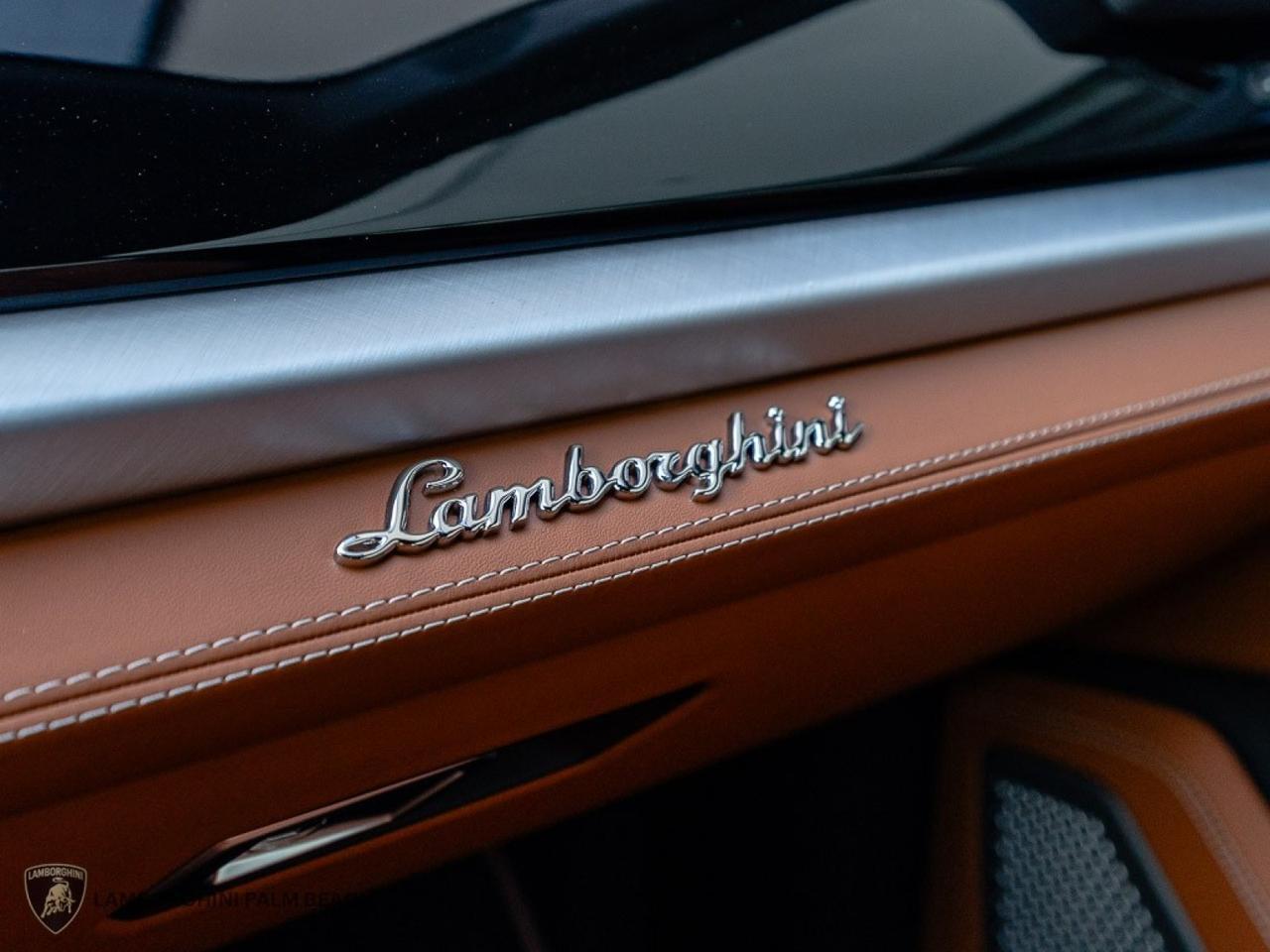 2026 Lamborghini Urus SE West Palm Beach FL
