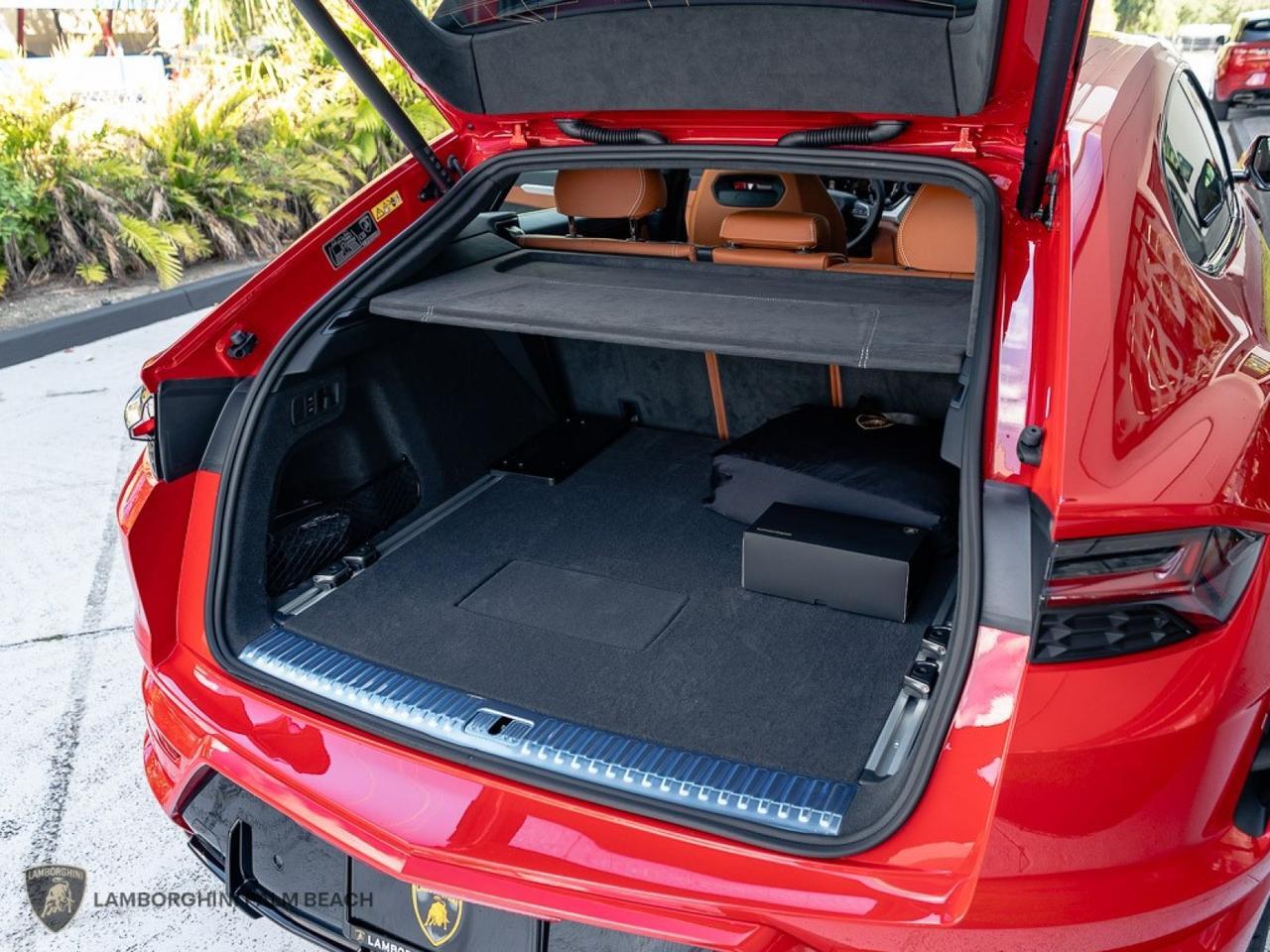 2026 Lamborghini Urus SE West Palm Beach FL