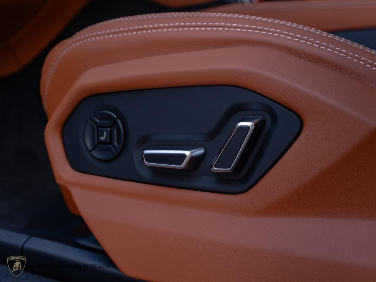 2026 Lamborghini Urus SE West Palm Beach FL