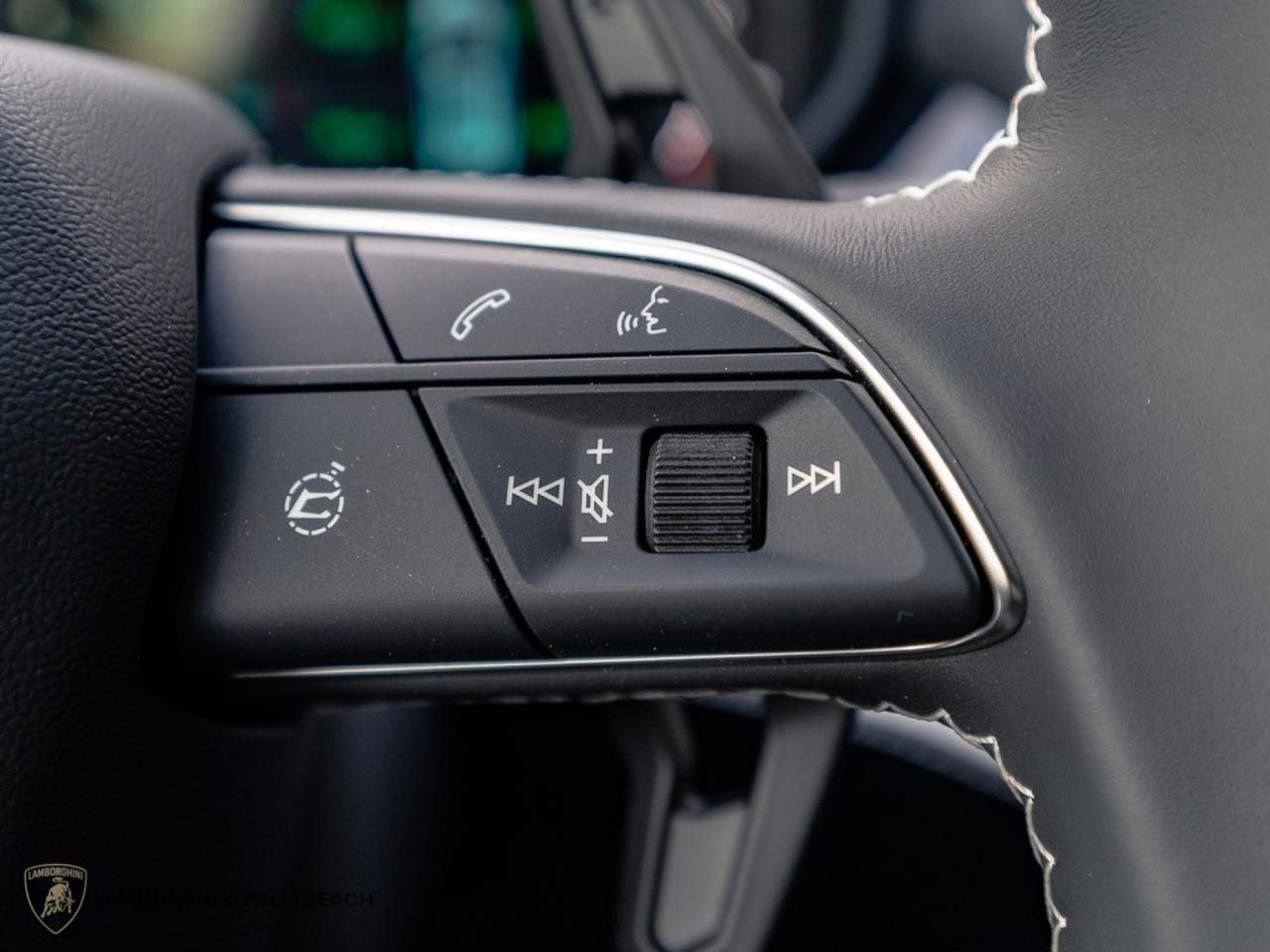 2026 Lamborghini Urus SE West Palm Beach FL