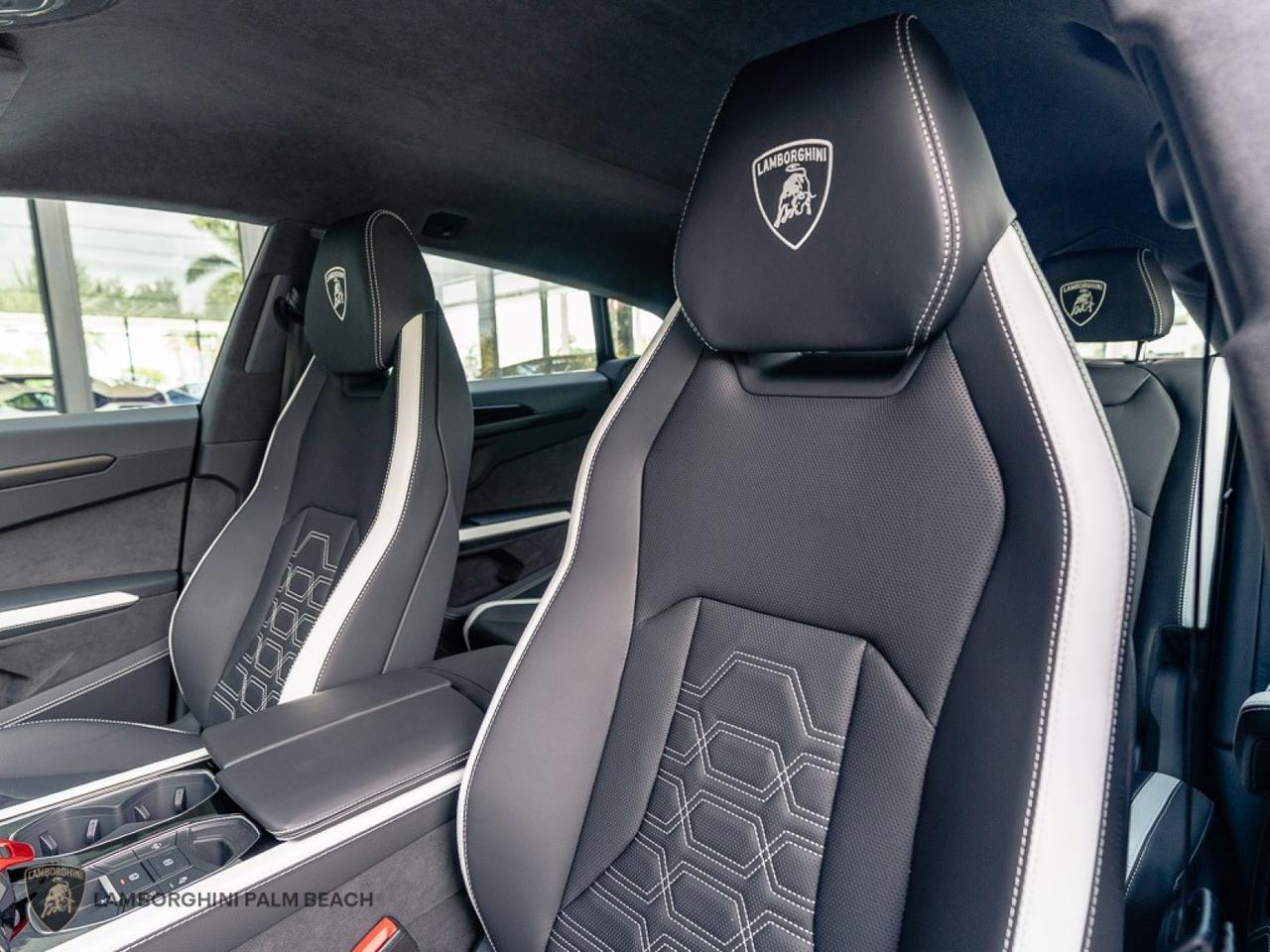 2026 Lamborghini Urus SE West Palm Beach FL