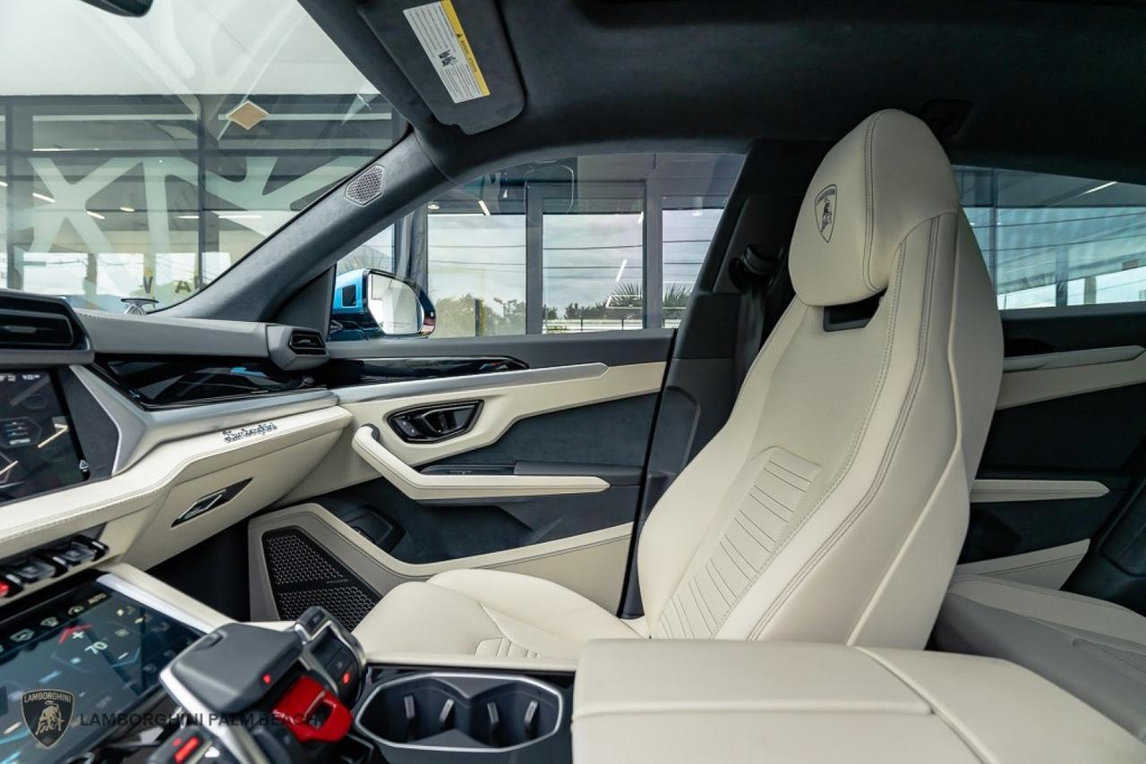 2026 Lamborghini Urus SE West Palm Beach FL