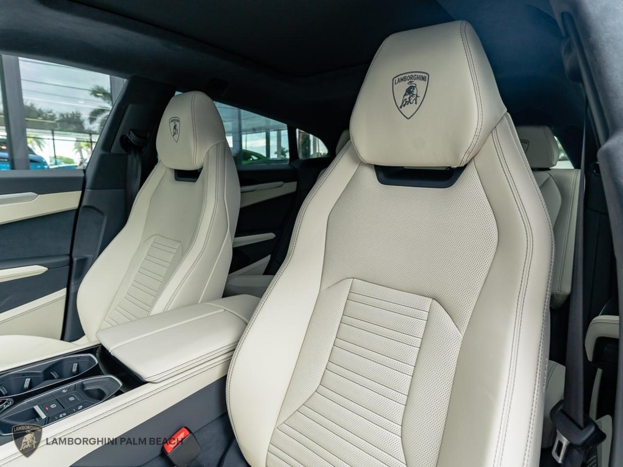 2026 Lamborghini Urus SE West Palm Beach FL