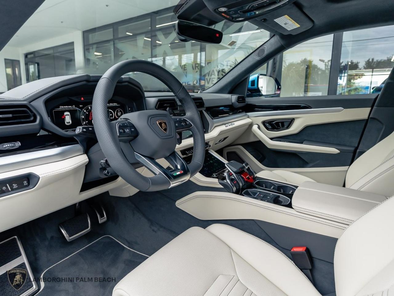 2026 Lamborghini Urus SE West Palm Beach FL