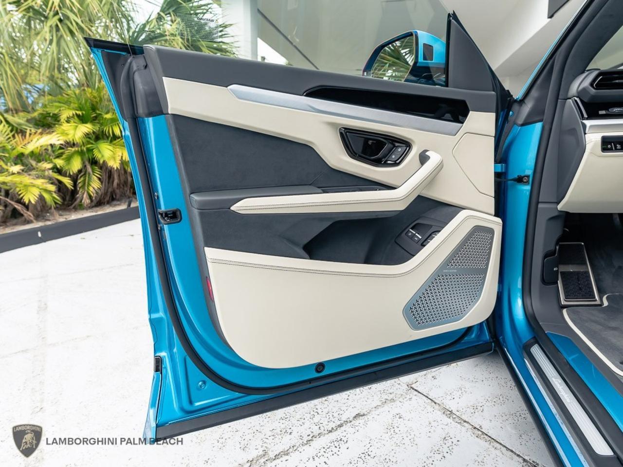 2026 Lamborghini Urus SE West Palm Beach FL