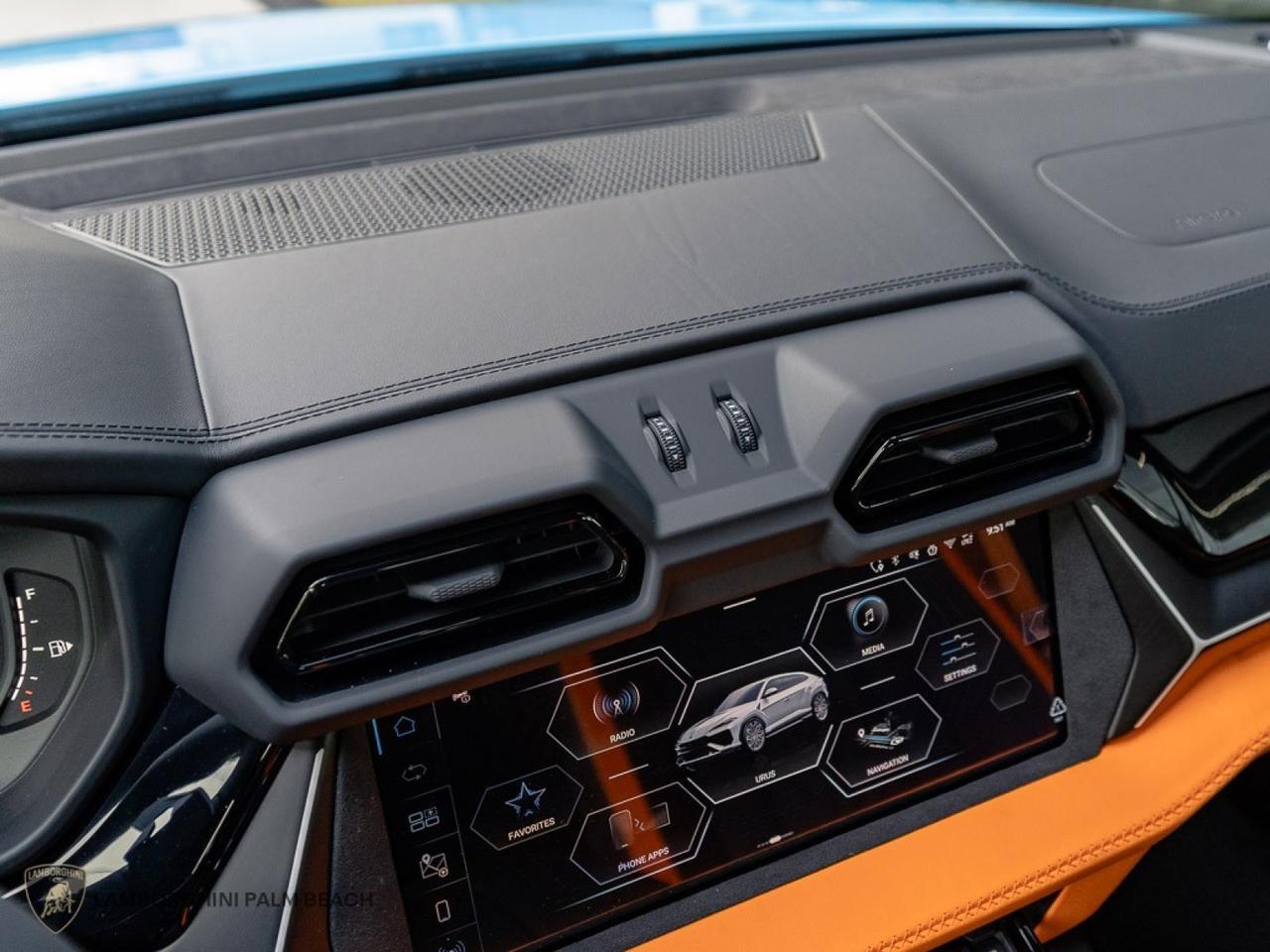 2026 Lamborghini Urus SE West Palm Beach FL