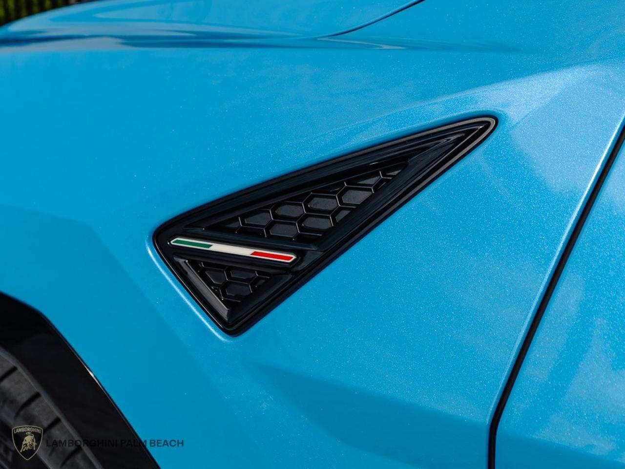 2026 Lamborghini Urus SE West Palm Beach FL