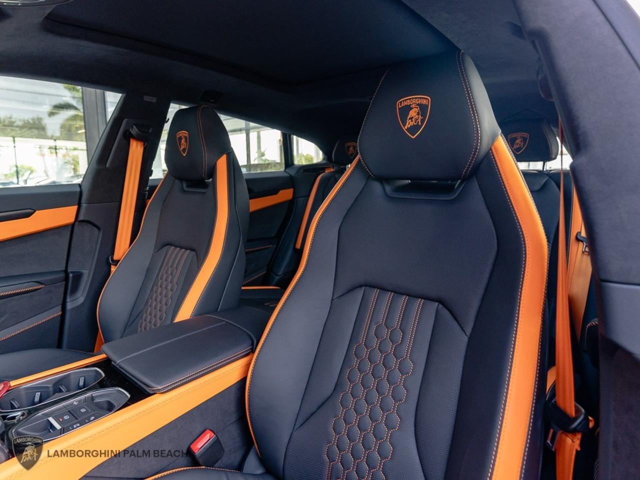 2026 Lamborghini Urus SE West Palm Beach FL