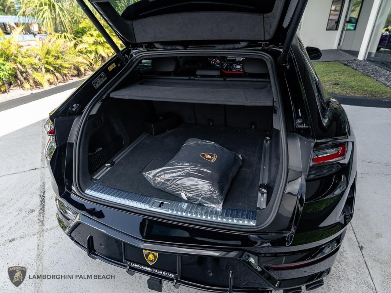 2026 Lamborghini Urus SE West Palm Beach FL