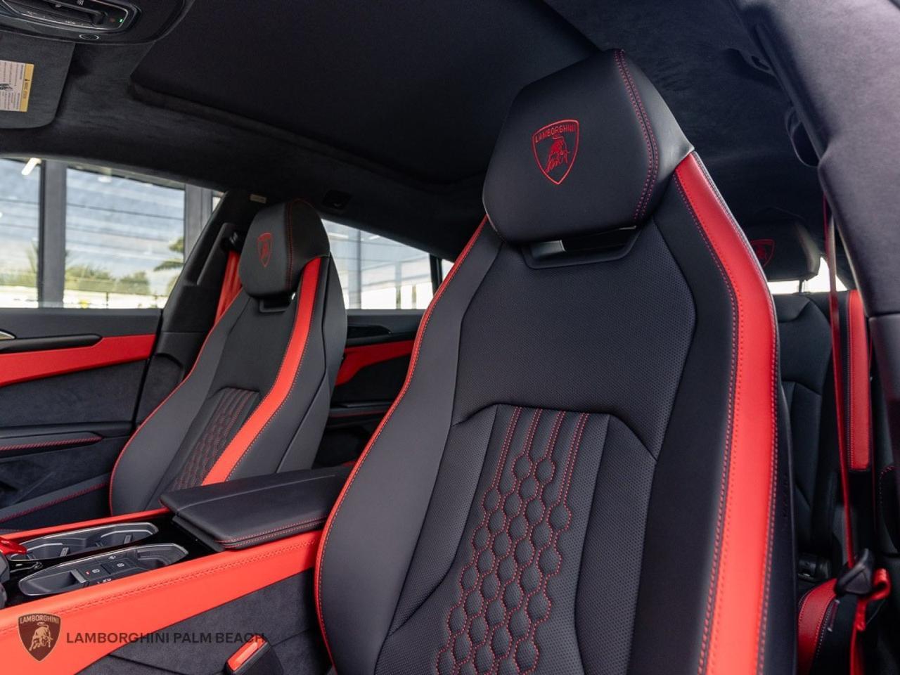 2026 Lamborghini Urus SE West Palm Beach FL