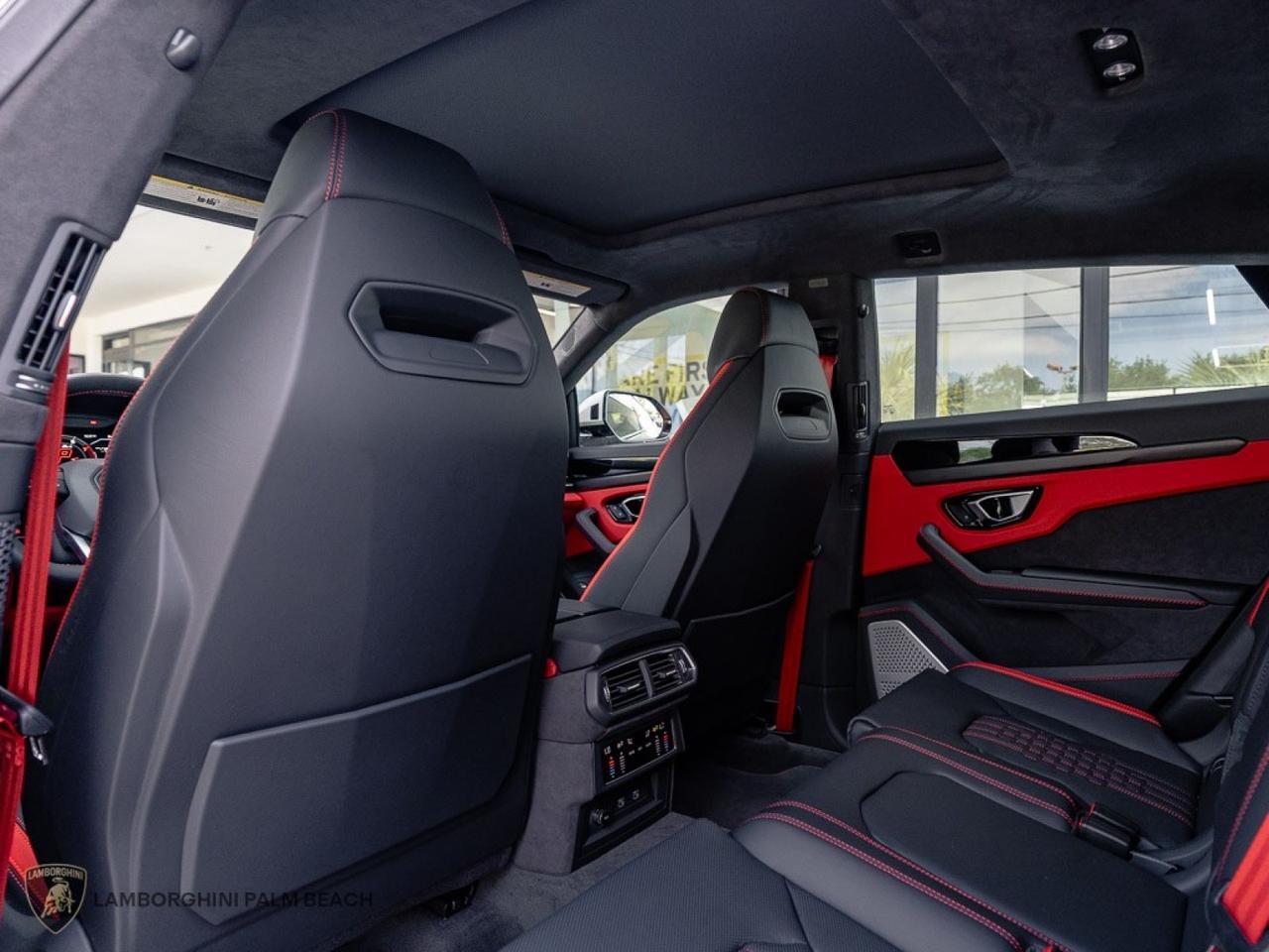 2026 Lamborghini Urus SE West Palm Beach FL