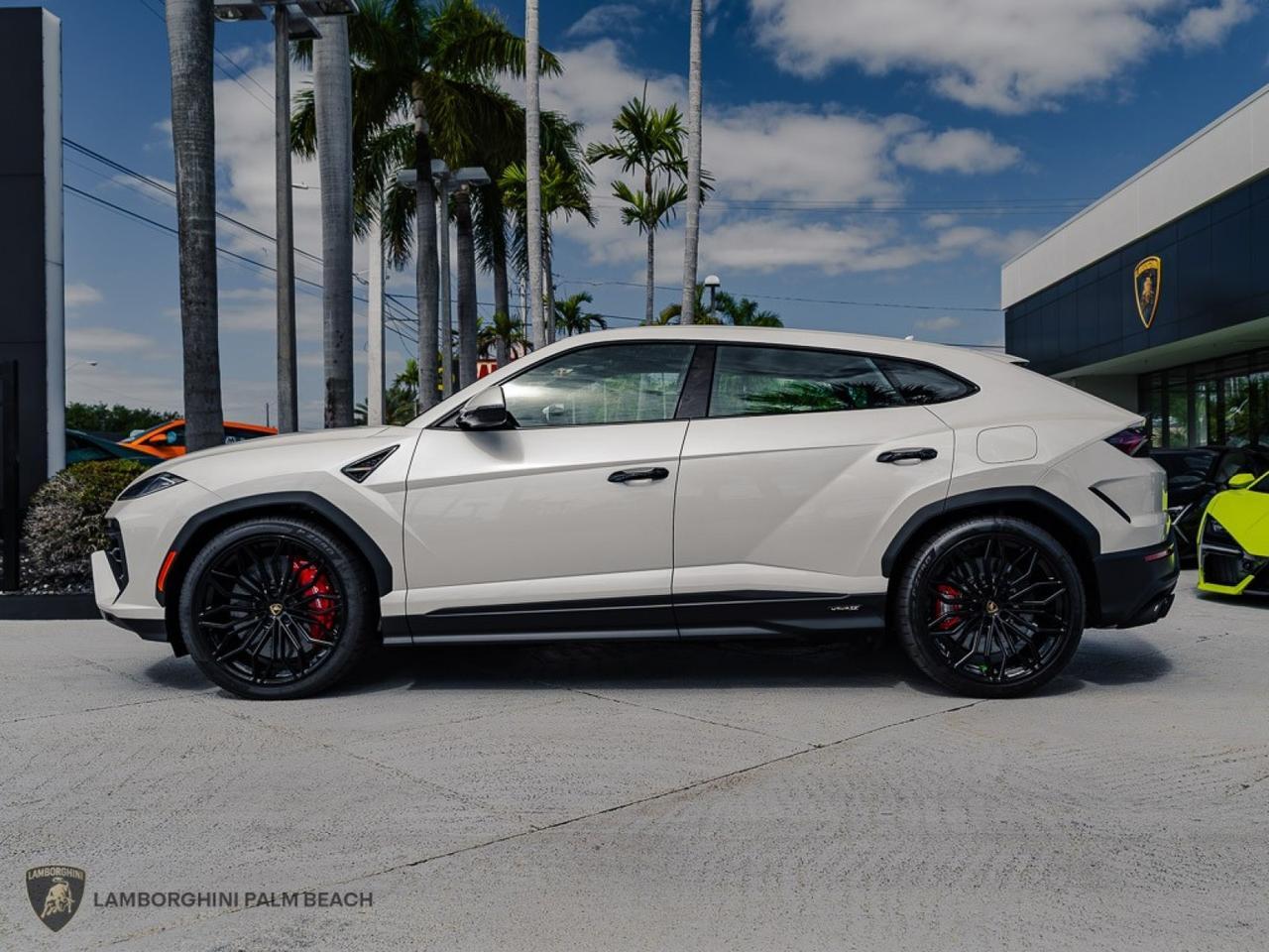 2026 Lamborghini Urus SE West Palm Beach FL
