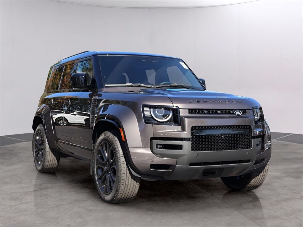 2026 Land Rover Defender 110 V8