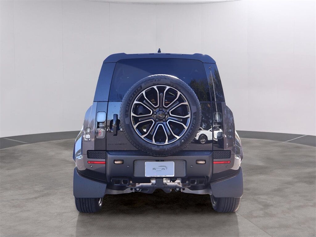 2026 Land Rover Defender 110 V8 San Clemente CA