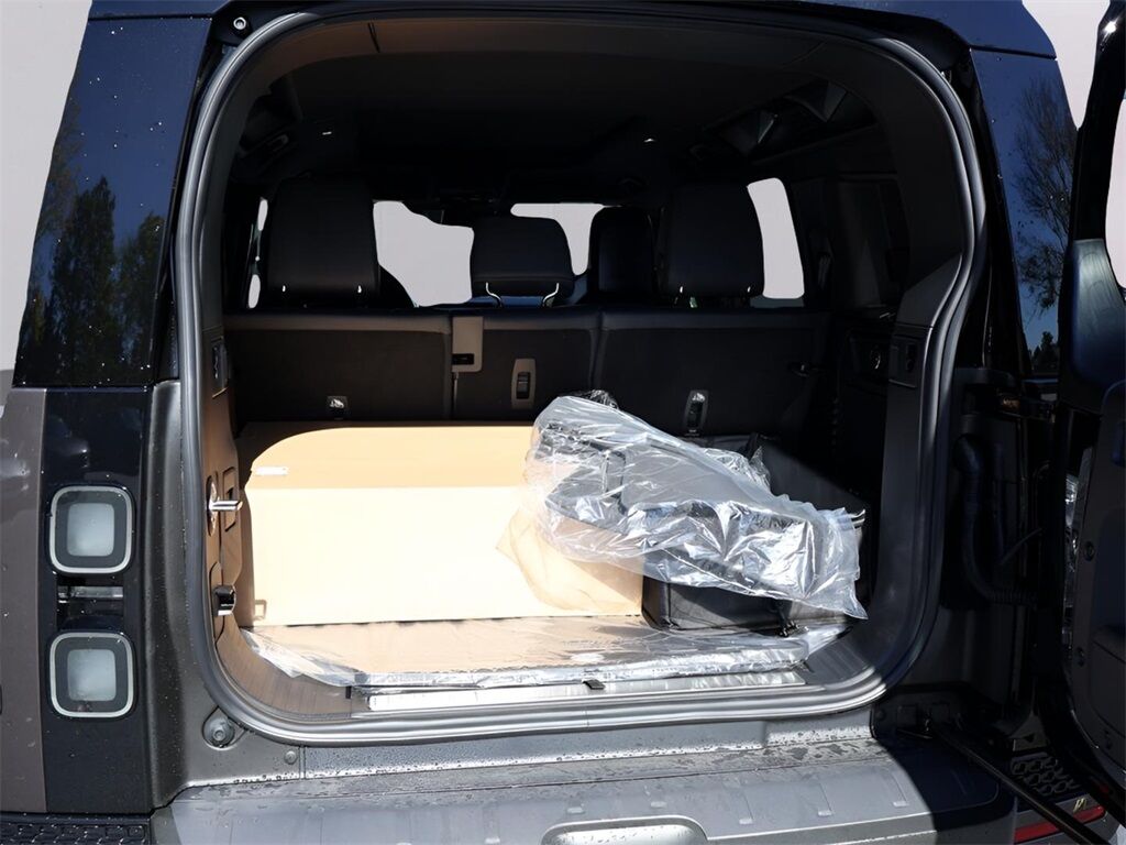 2026 Land Rover Defender 110 V8 San Clemente CA