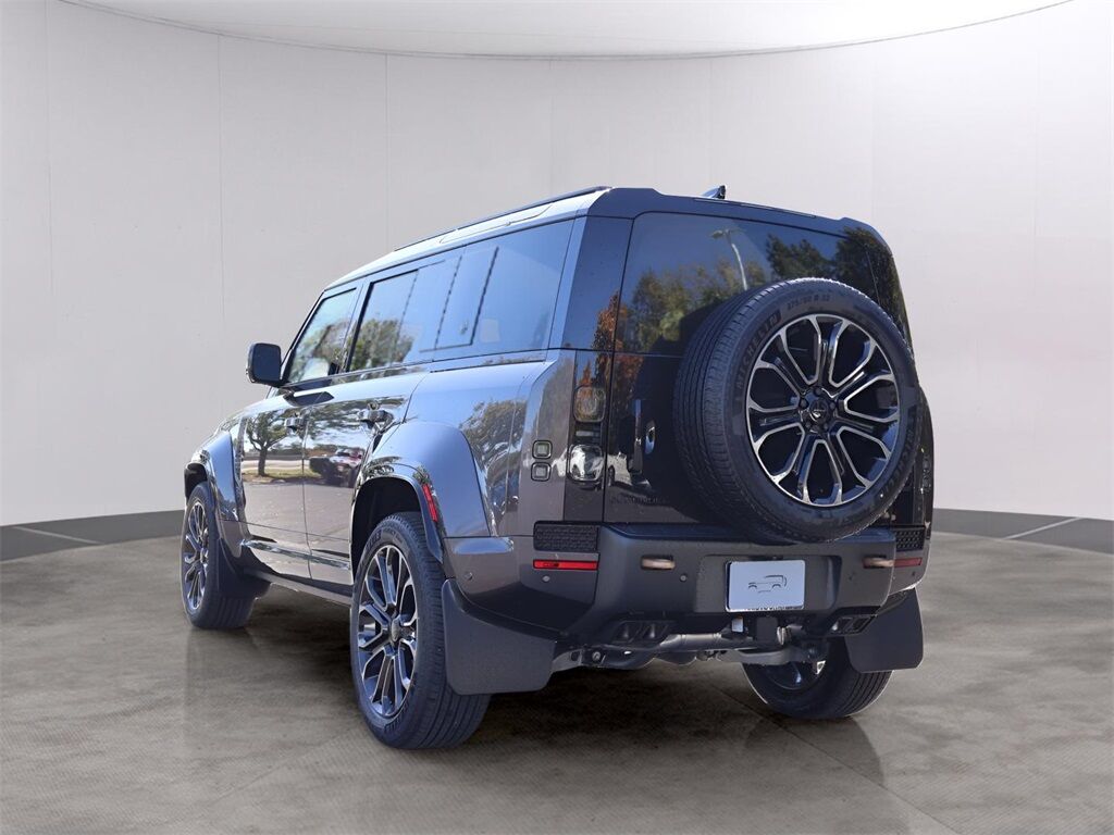 2026 Land Rover Defender 110 V8 San Clemente CA