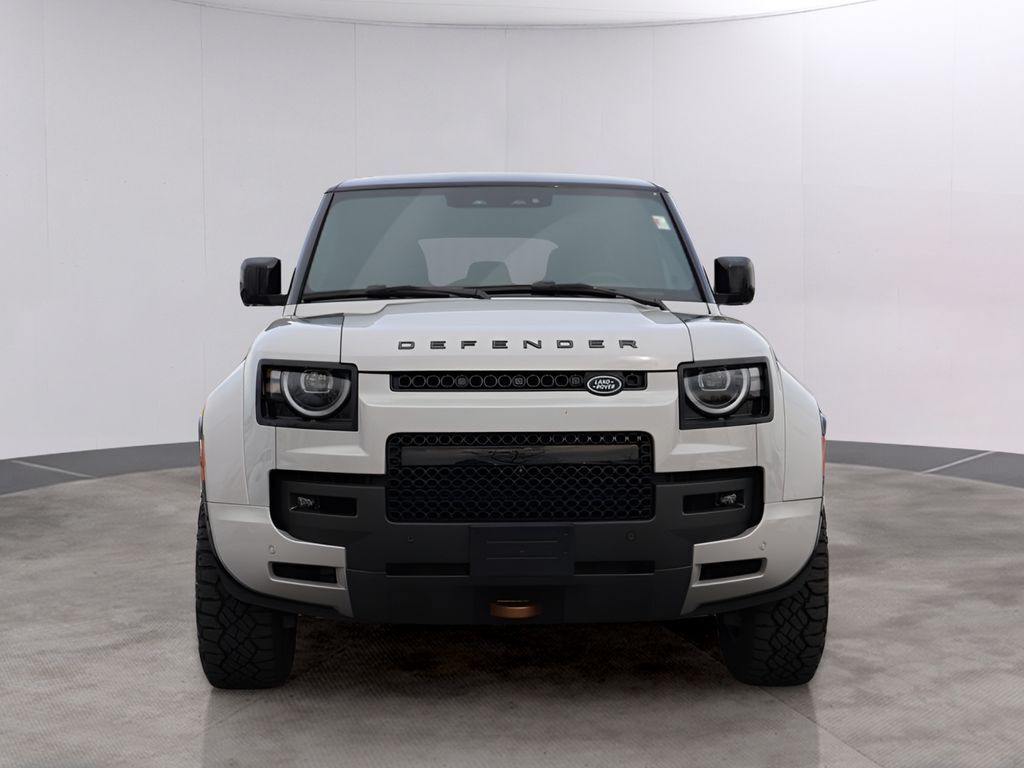 2026 Land Rover Defender 110 V8