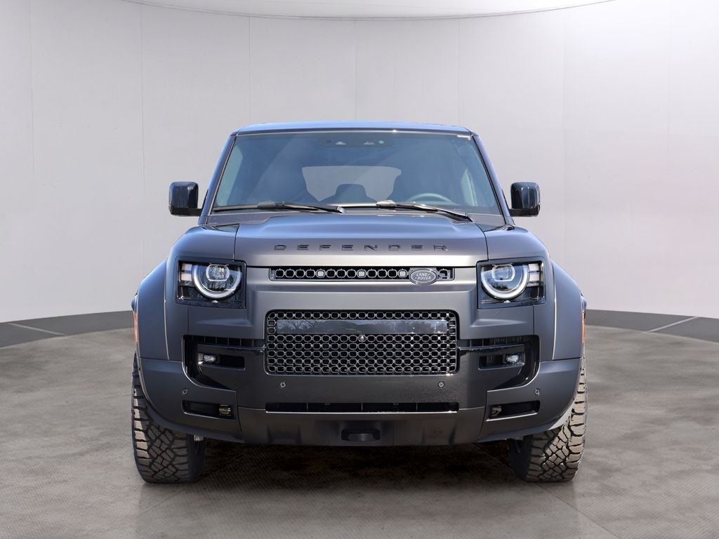 2026 Land Rover Defender 110 V8