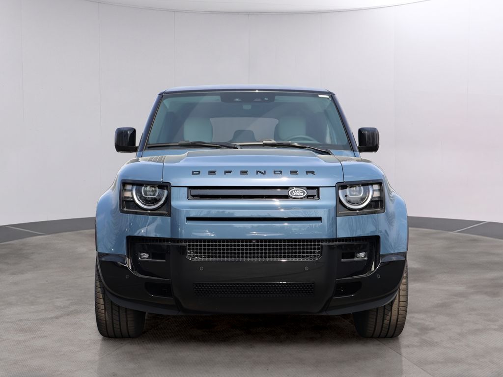 2026 Land Rover Defender 110 X-Dynamic SE