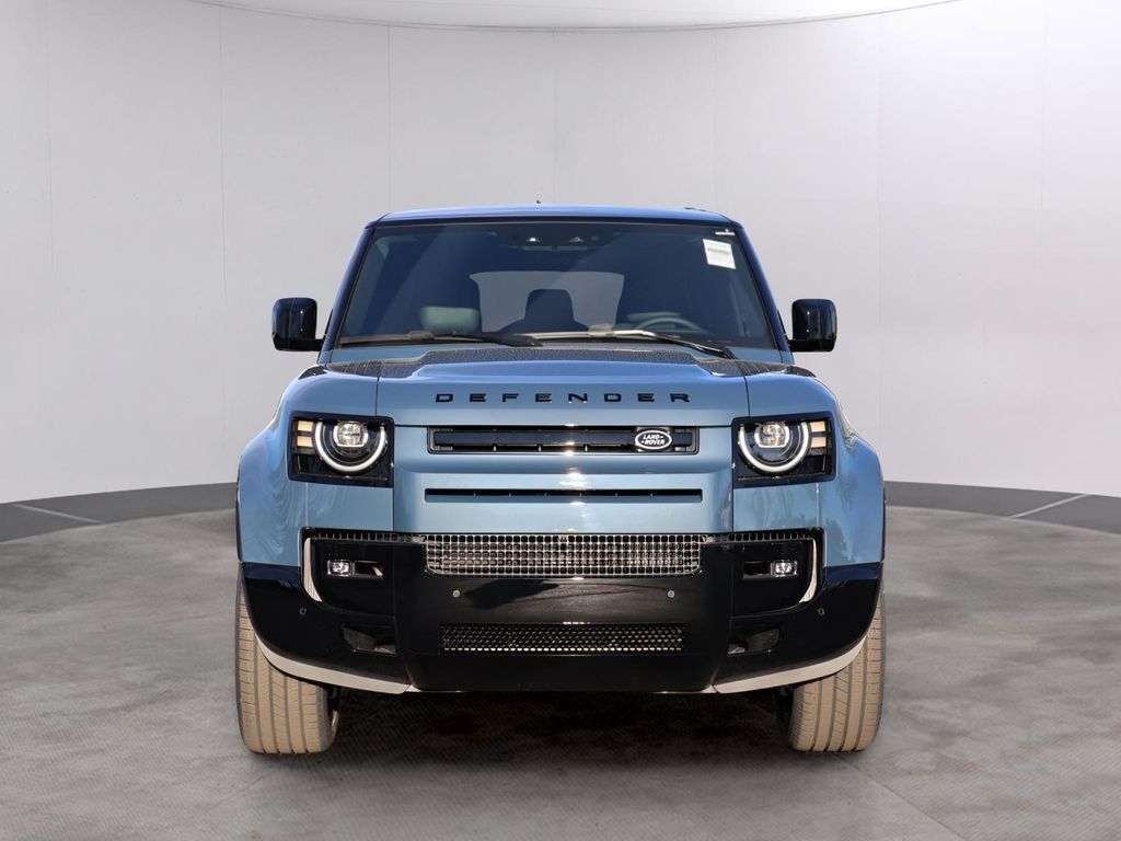 2026 Land Rover Defender 110 X-Dynamic SE