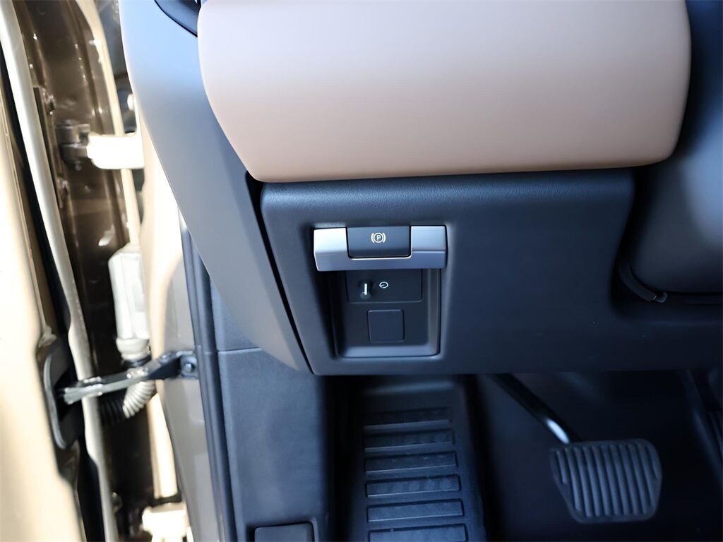 2026 Land Rover Defender 110 X-Dynamic SE San Clemente CA