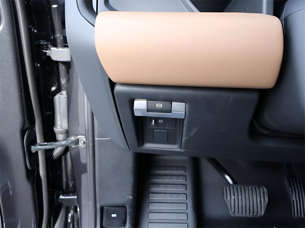 2026 Land Rover Defender 110 X-Dynamic SE San Clemente CA