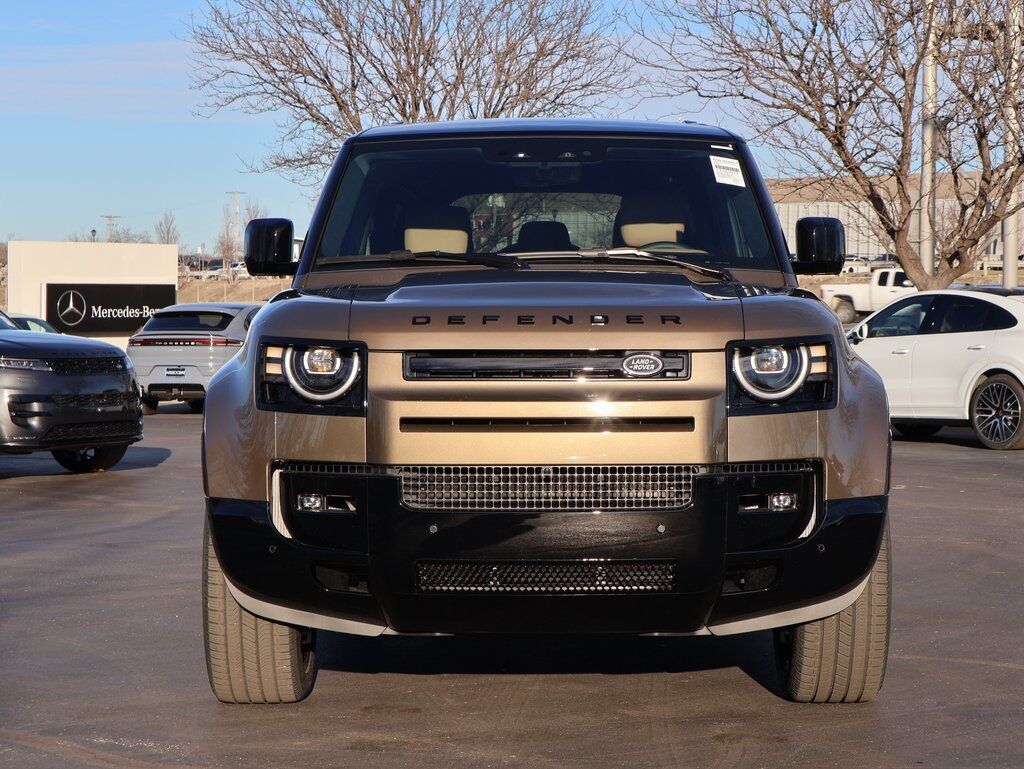 2026 Land Rover Defender 110 X-Dynamic SE