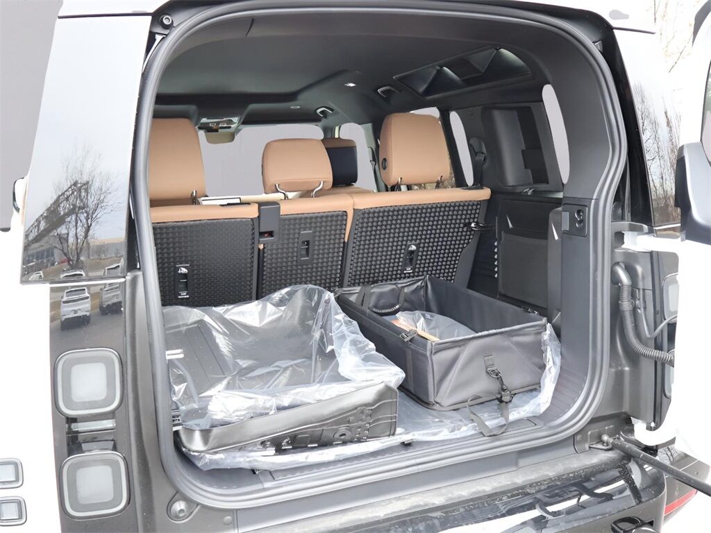 2026 Land Rover Defender 110 X-Dynamic SE San Clemente CA