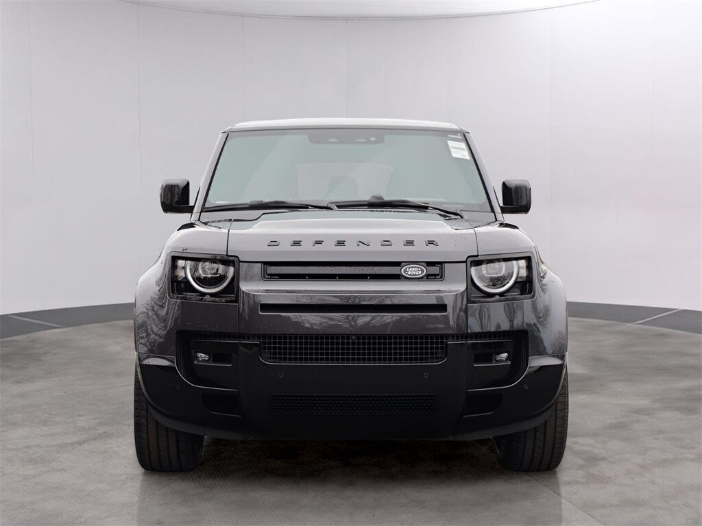 2026 Land Rover Defender 110 X-Dynamic SE