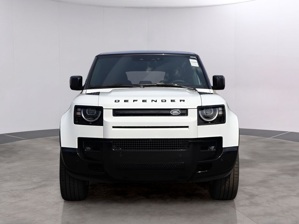 2026 Land Rover Defender 130 X-Dynamic SE